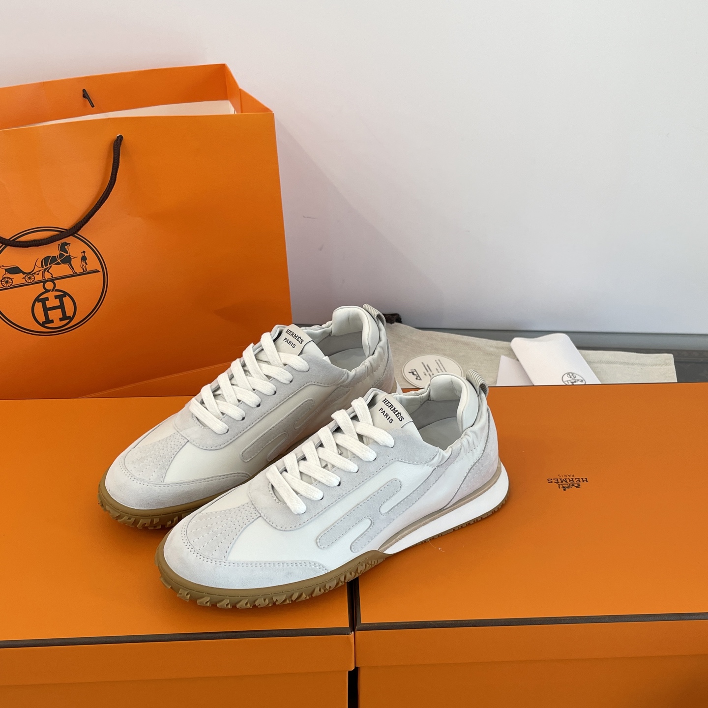 HERMES 00299