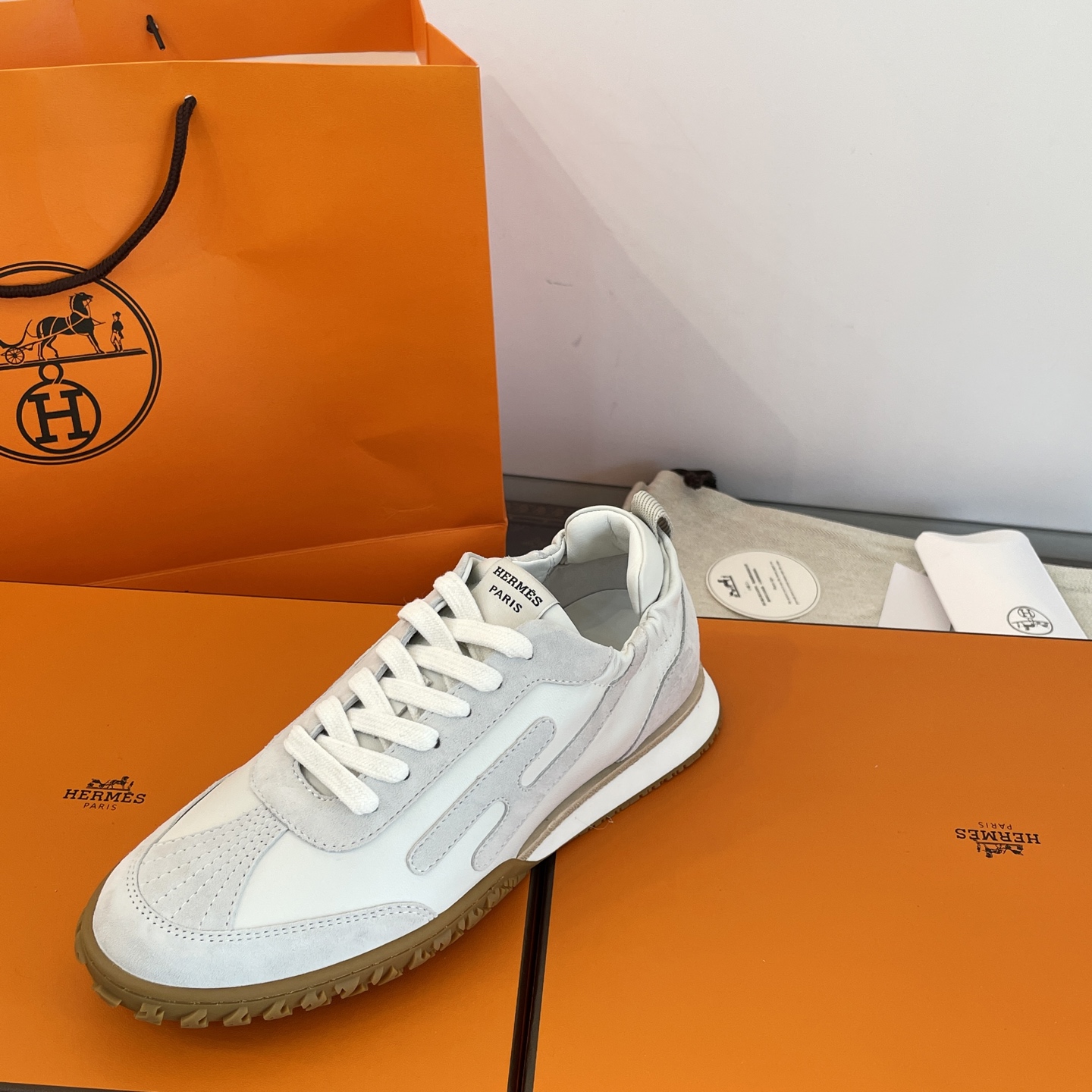 HERMES 00299