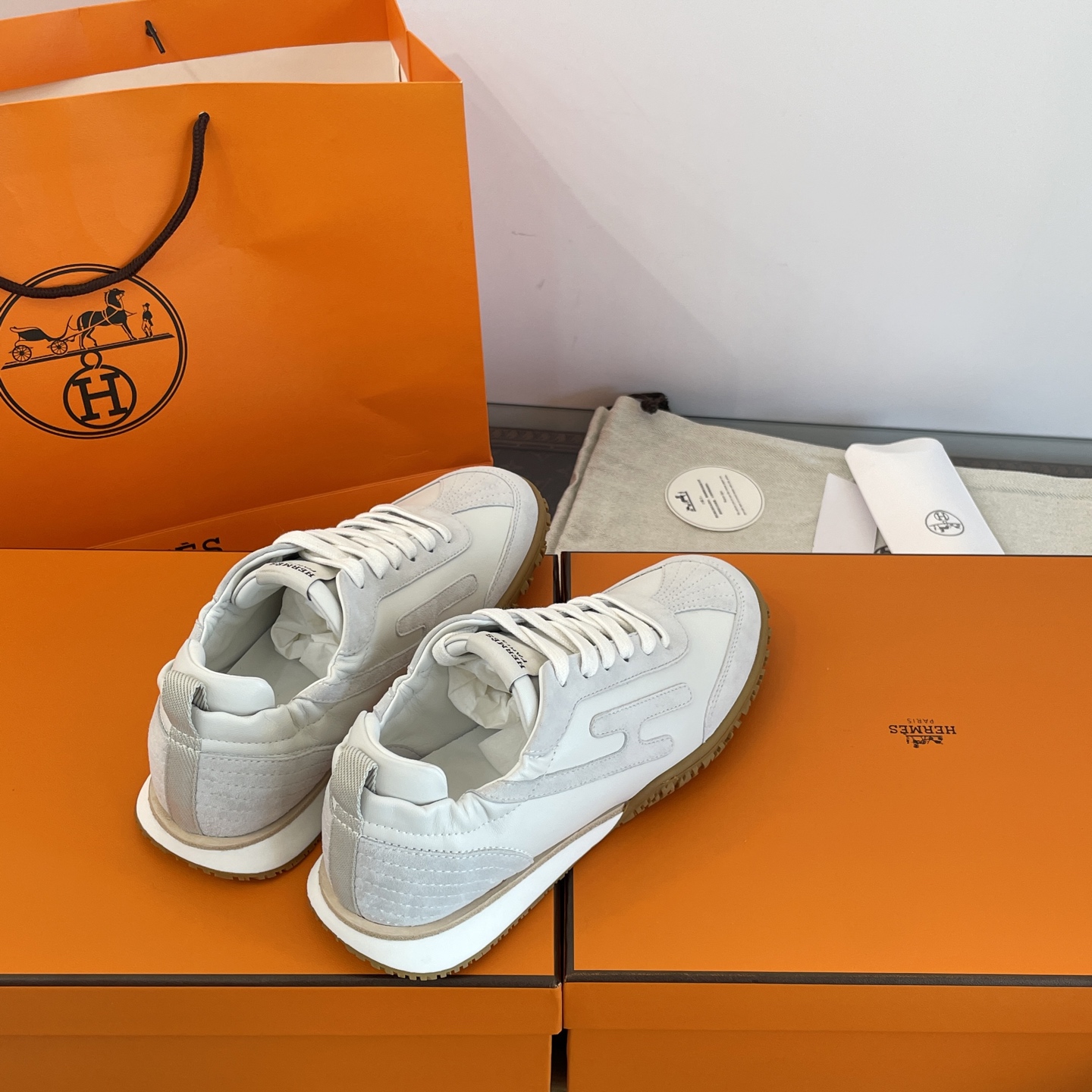 HERMES 00299