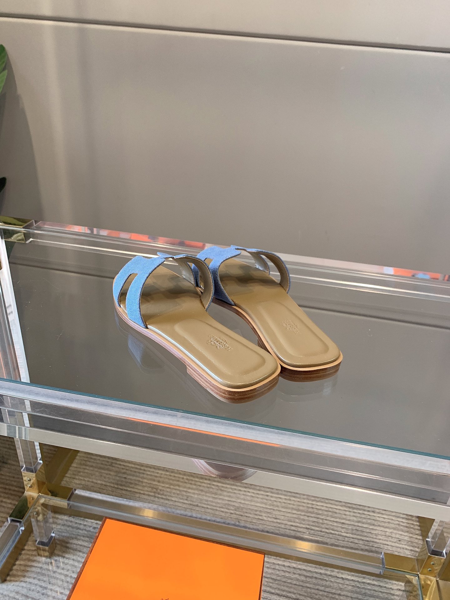 HERMES 00319 HERMES 00319