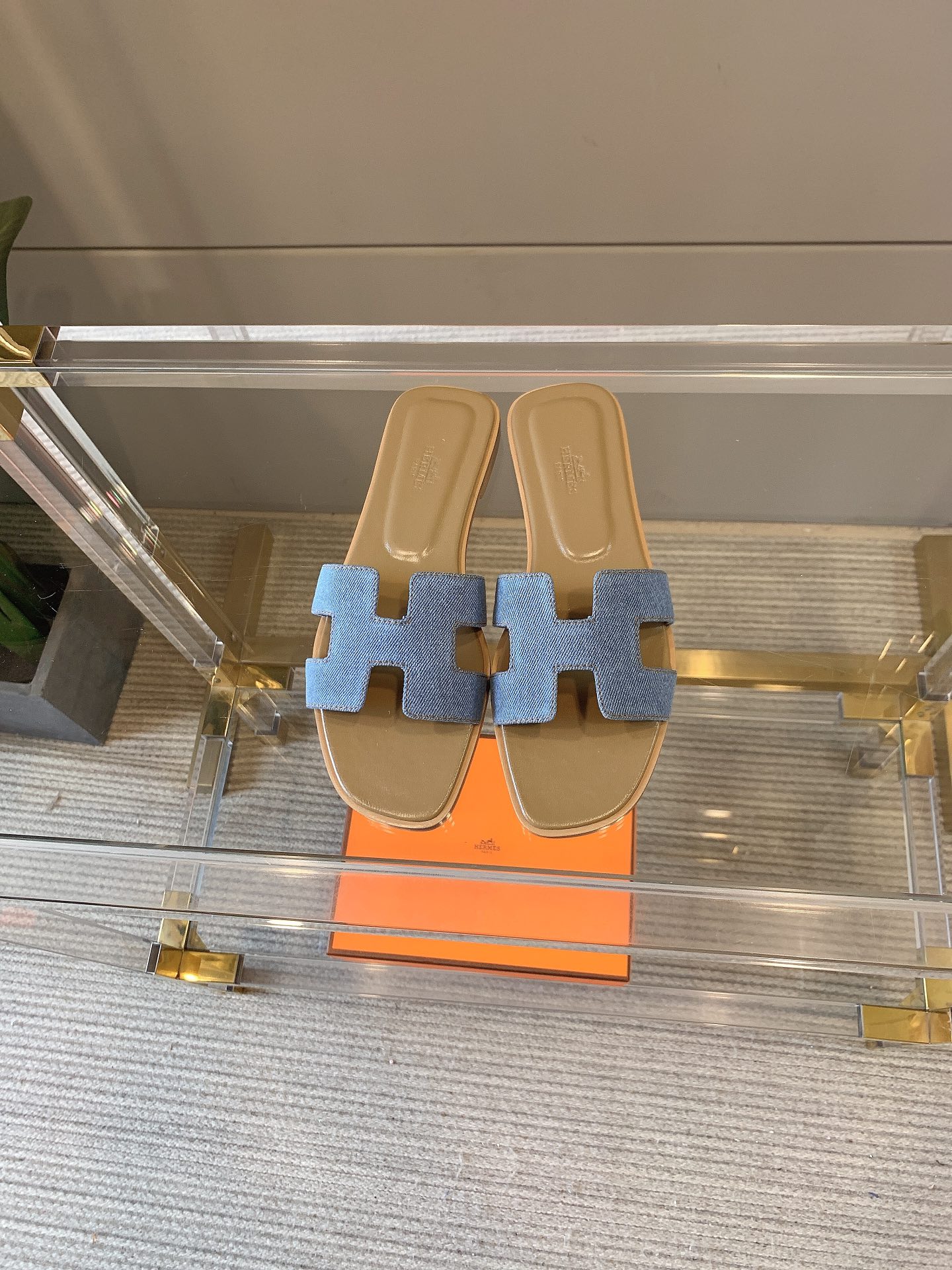 HERMES 00319 HERMES 00319