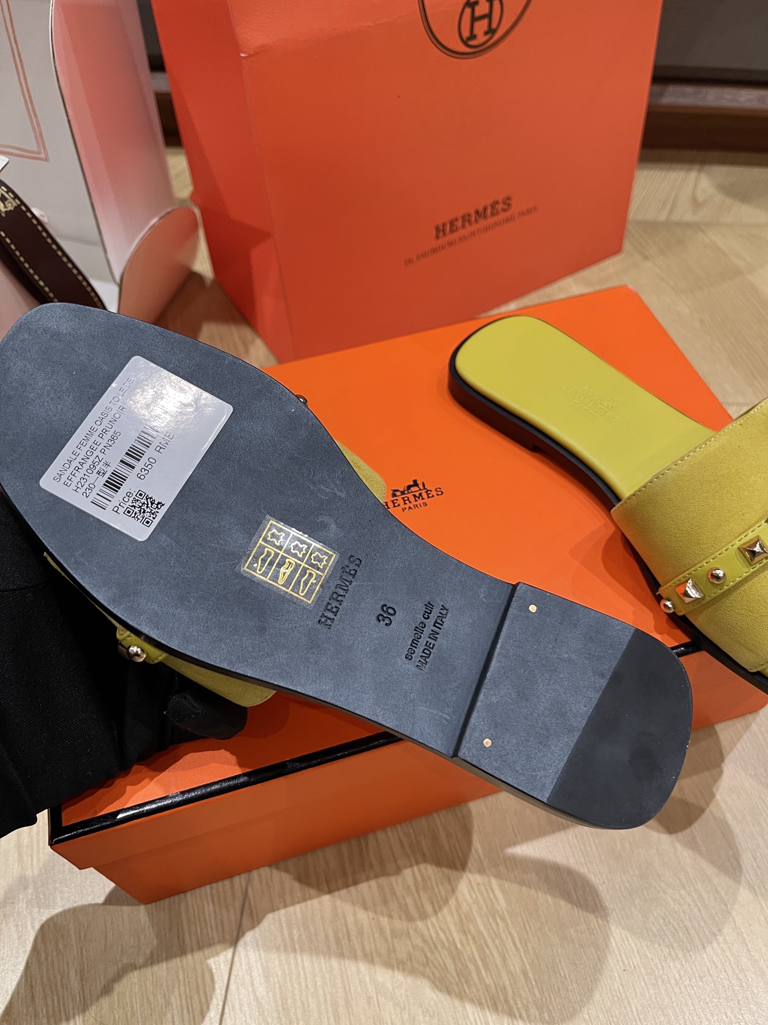 HERMES 00329