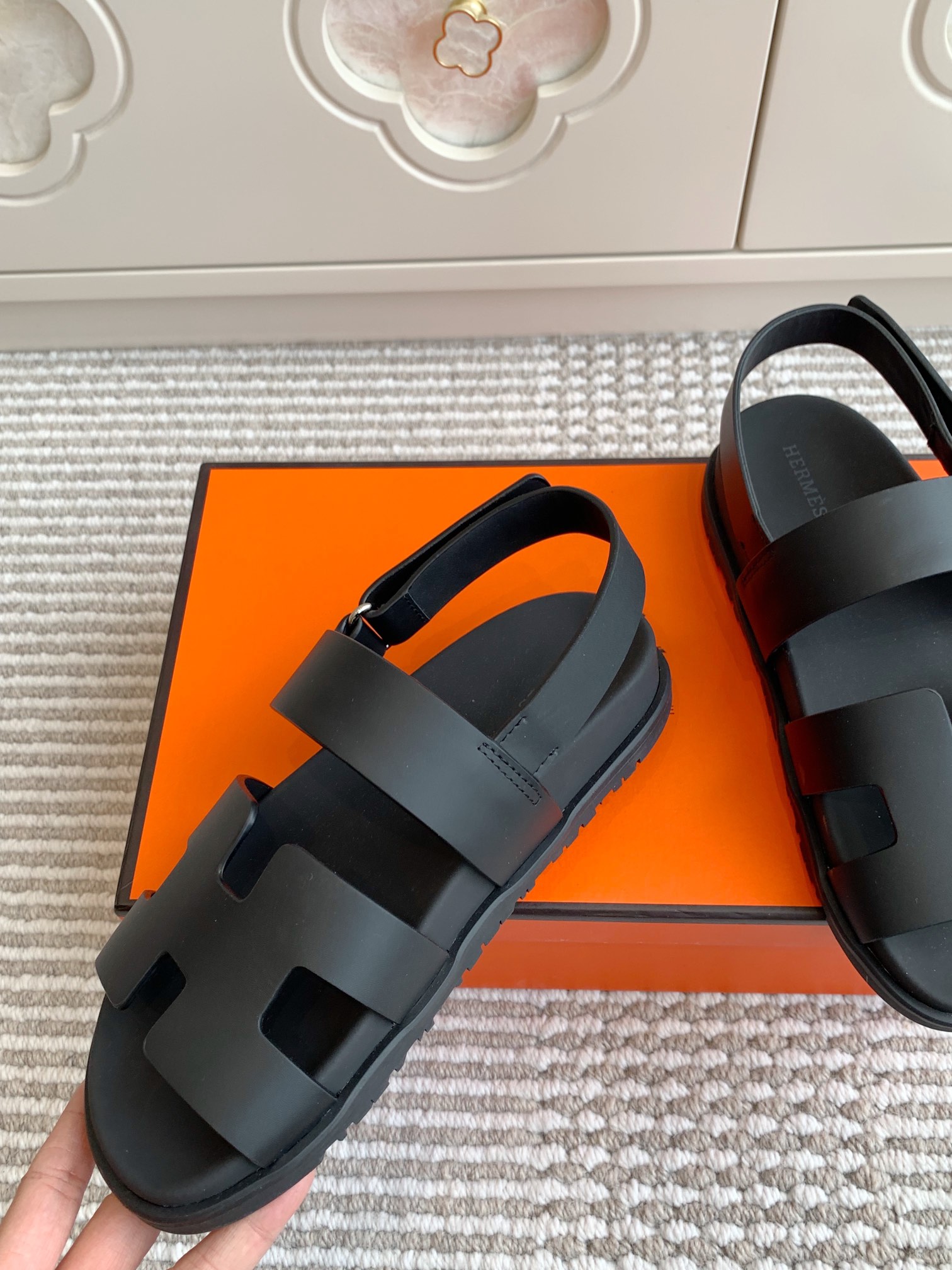 HERMES 00329
