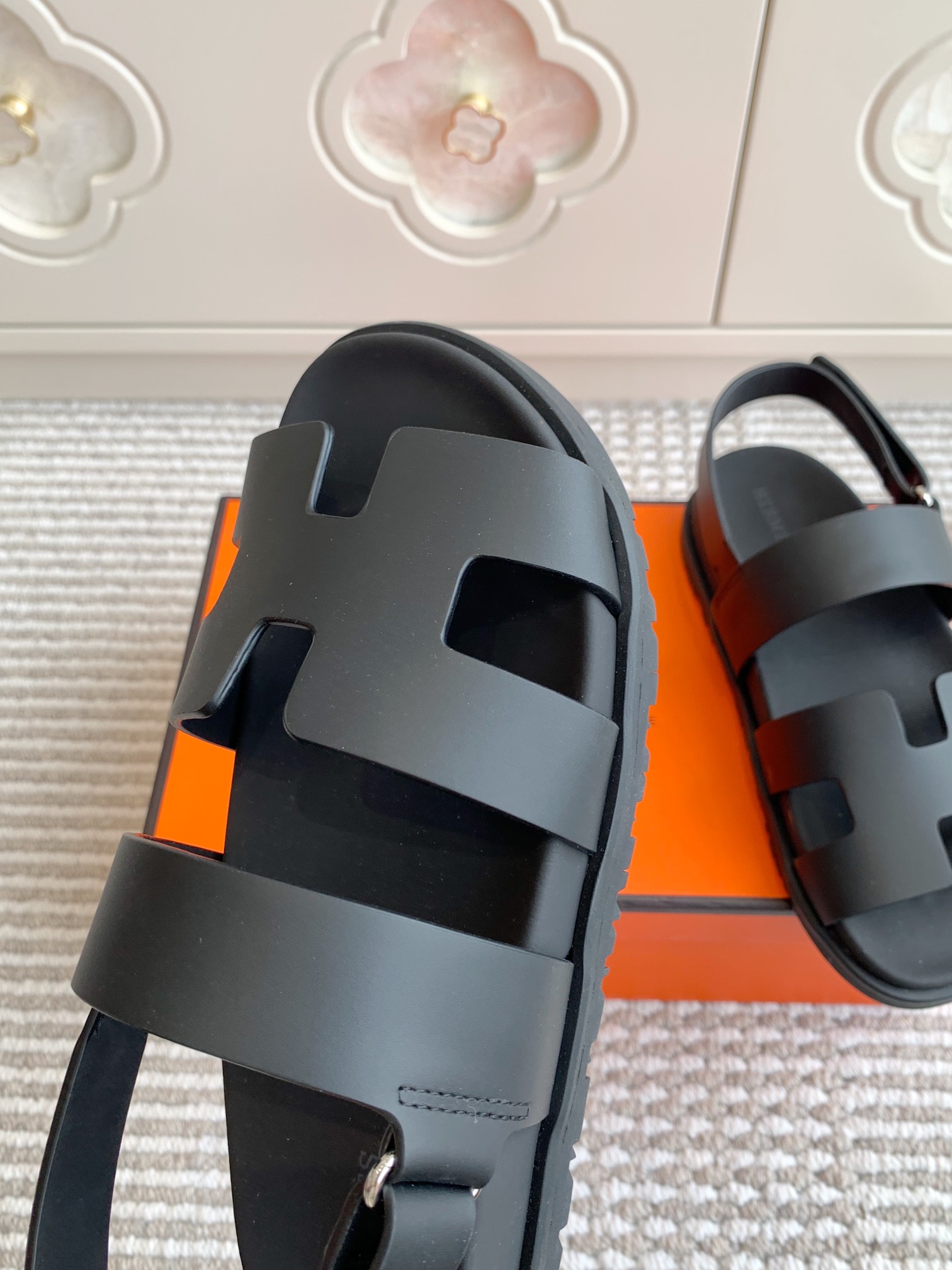 HERMES 00329