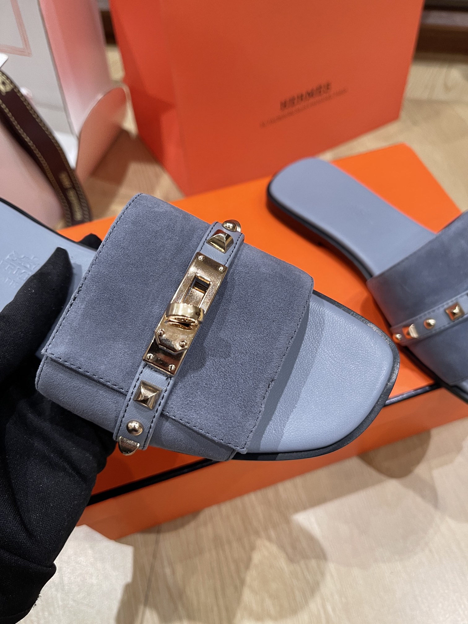 HERMES 00348