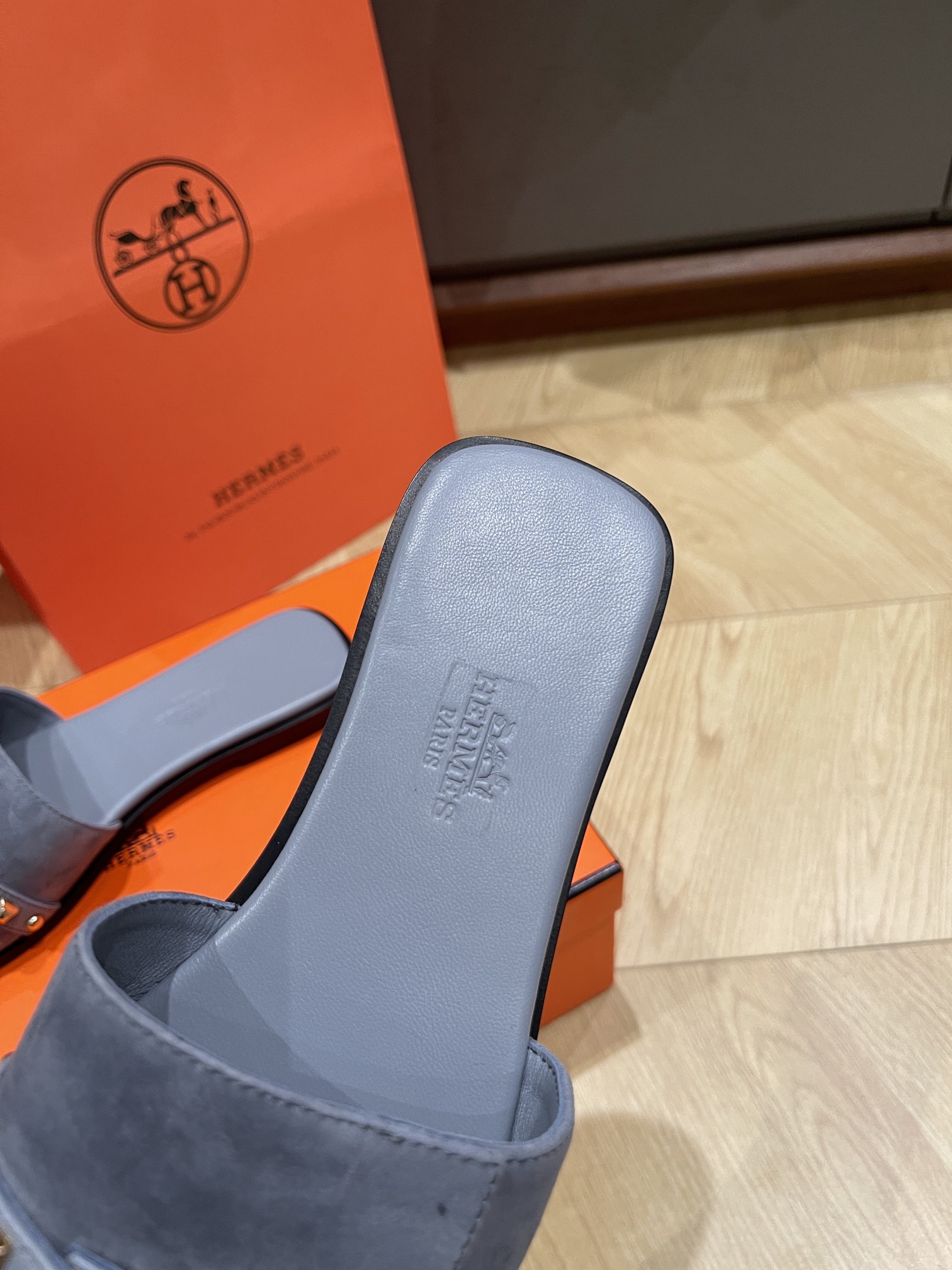 HERMES 00348
