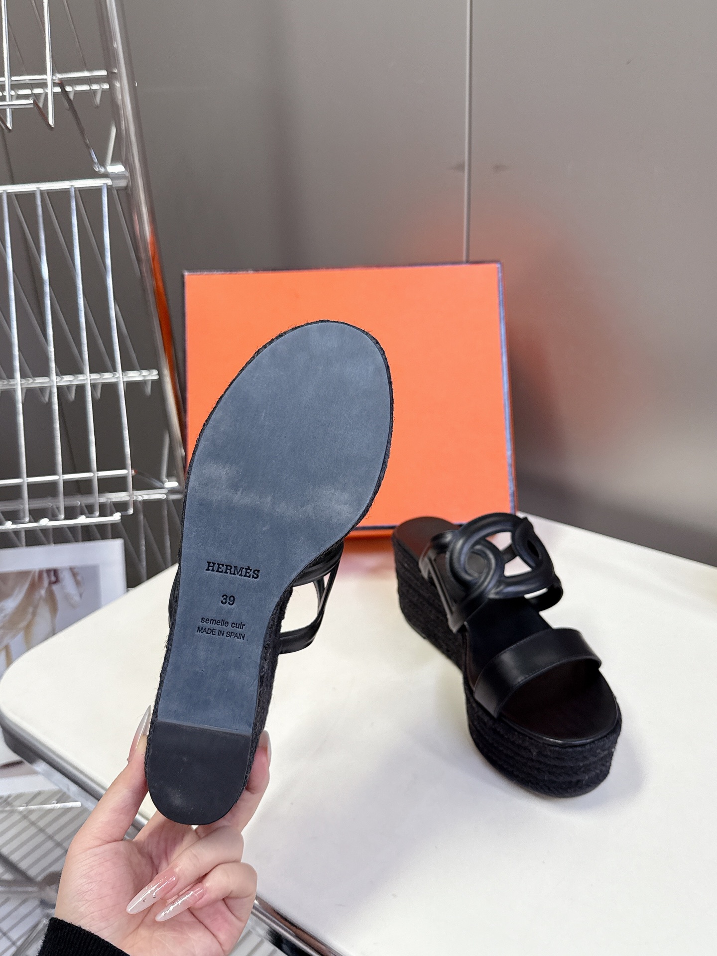 HERMES 00349 Hermès Lipari 70 sandal - Black | Hermès USA