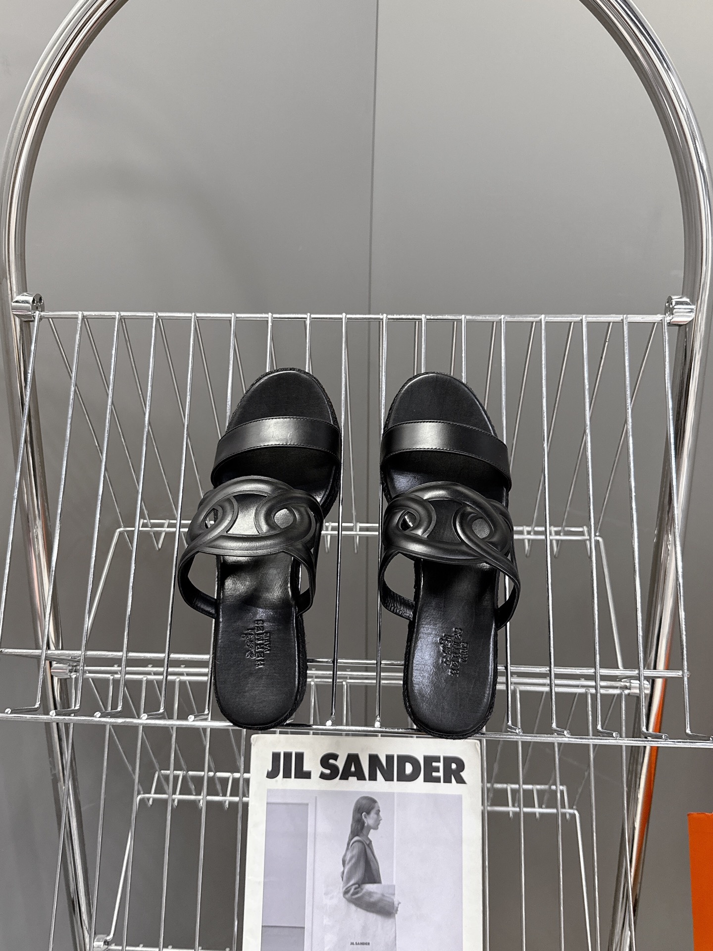 Hermès Lipari 70 sandal – Black | Hermès USA