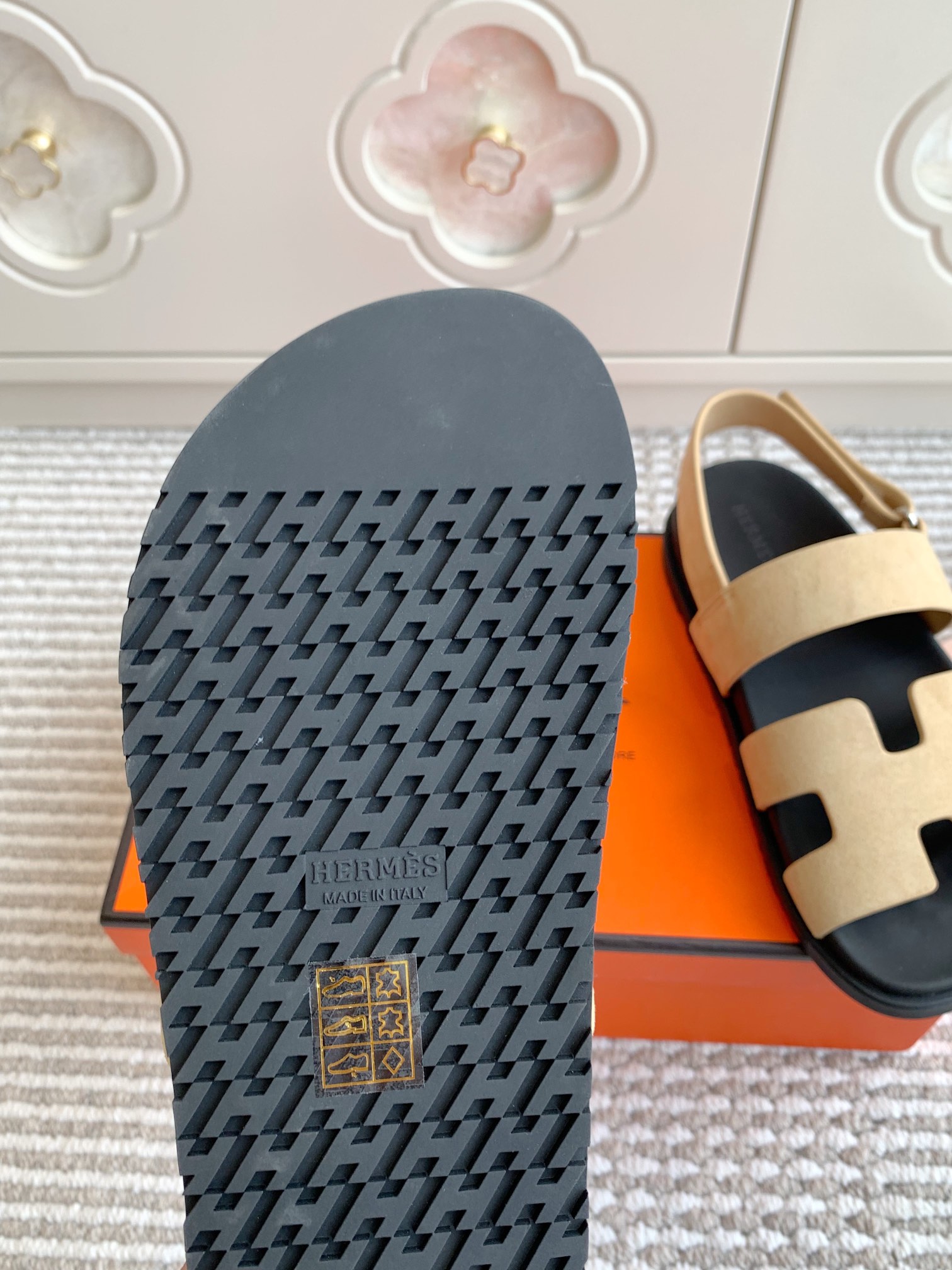 HERMES 00349