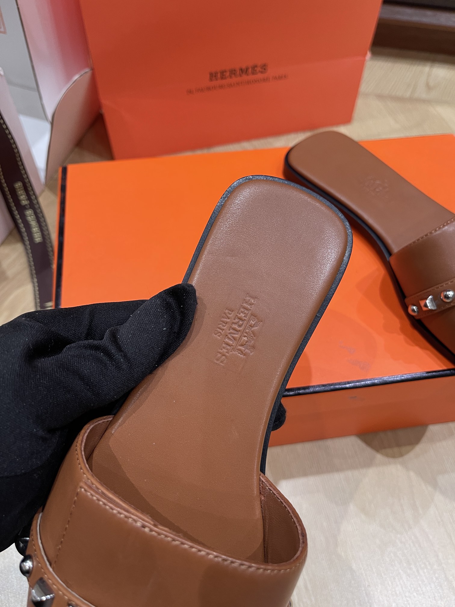 HERMES 00358