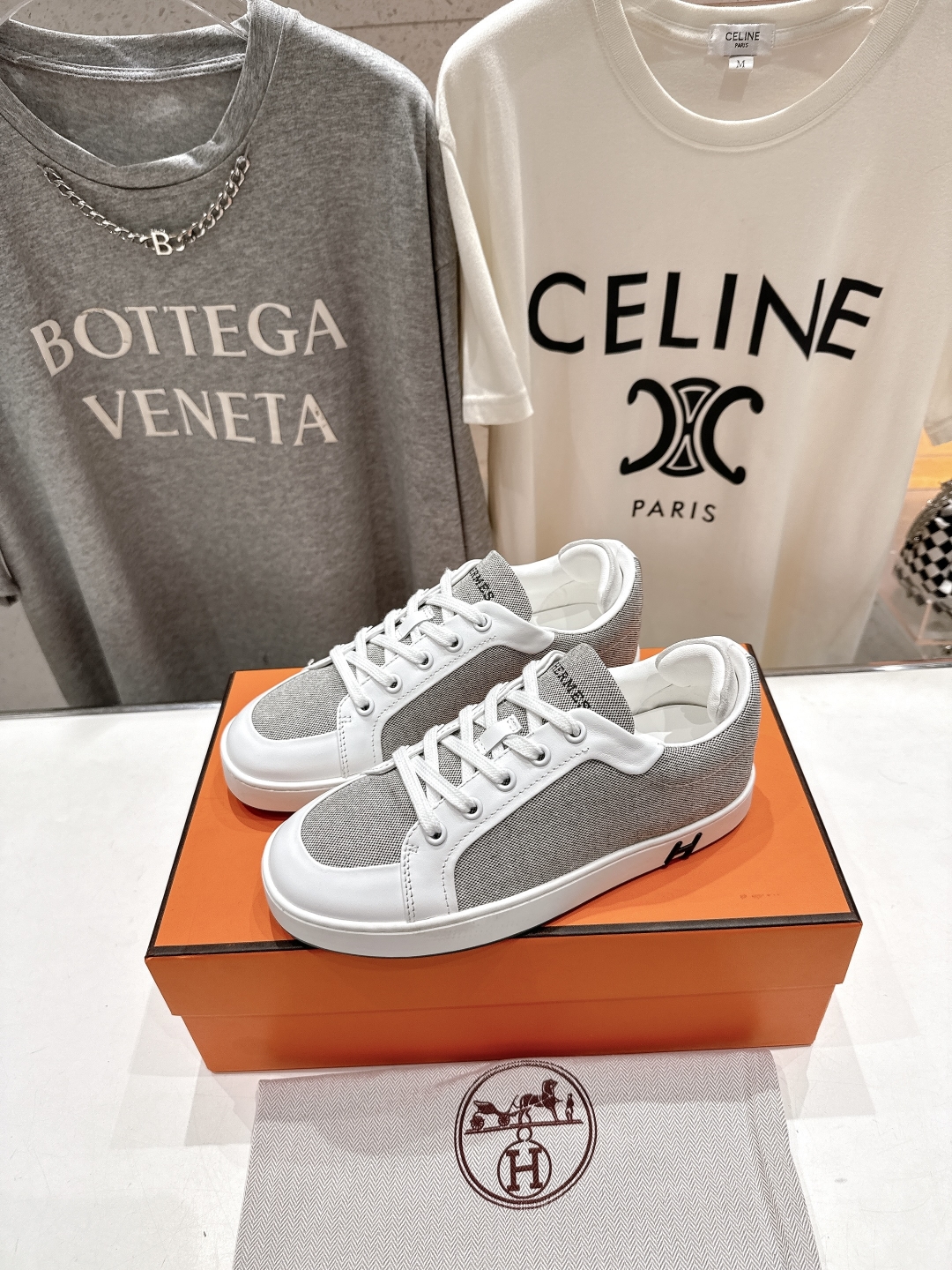 HERMES  00369