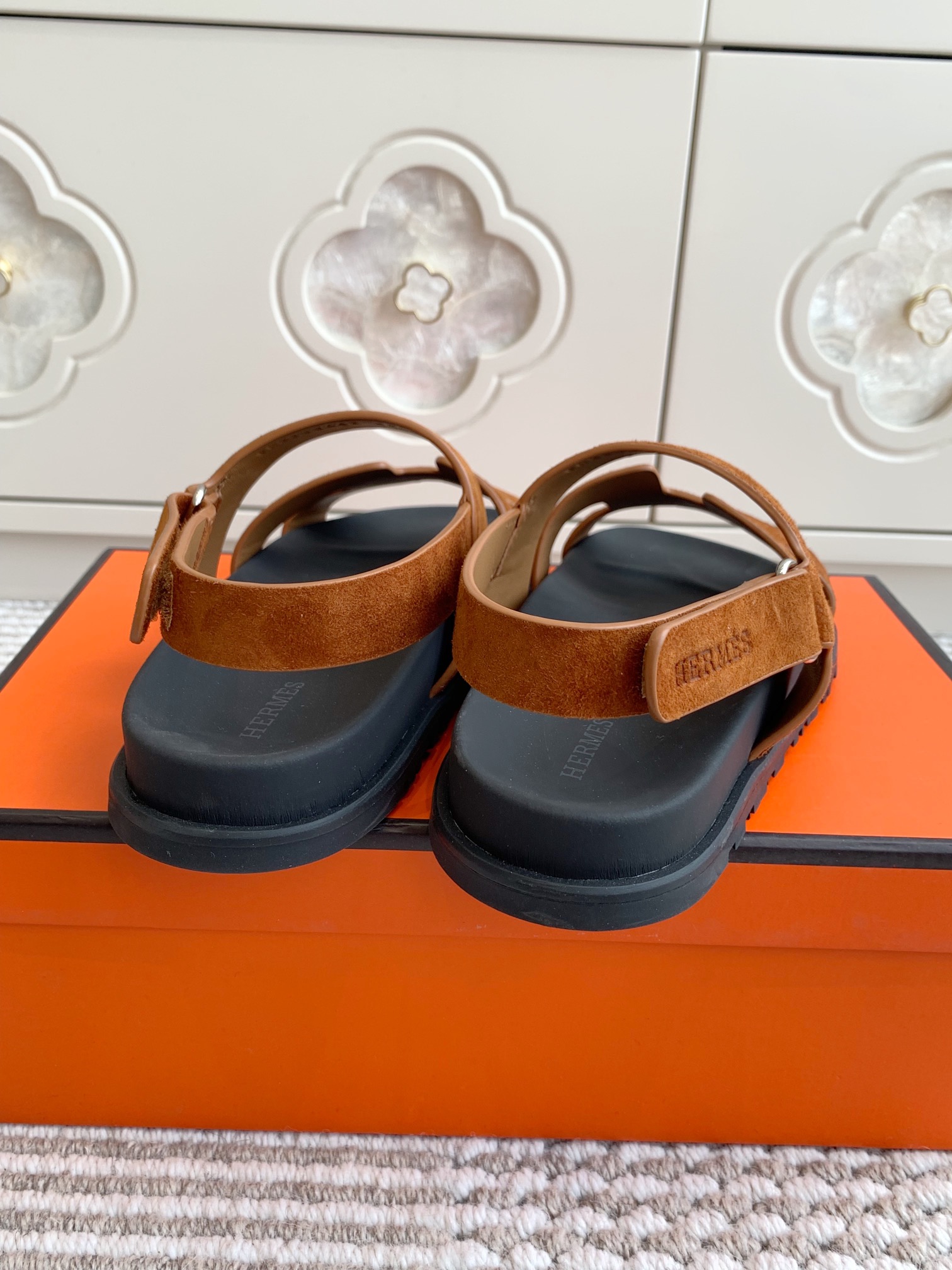 HERMES 00369