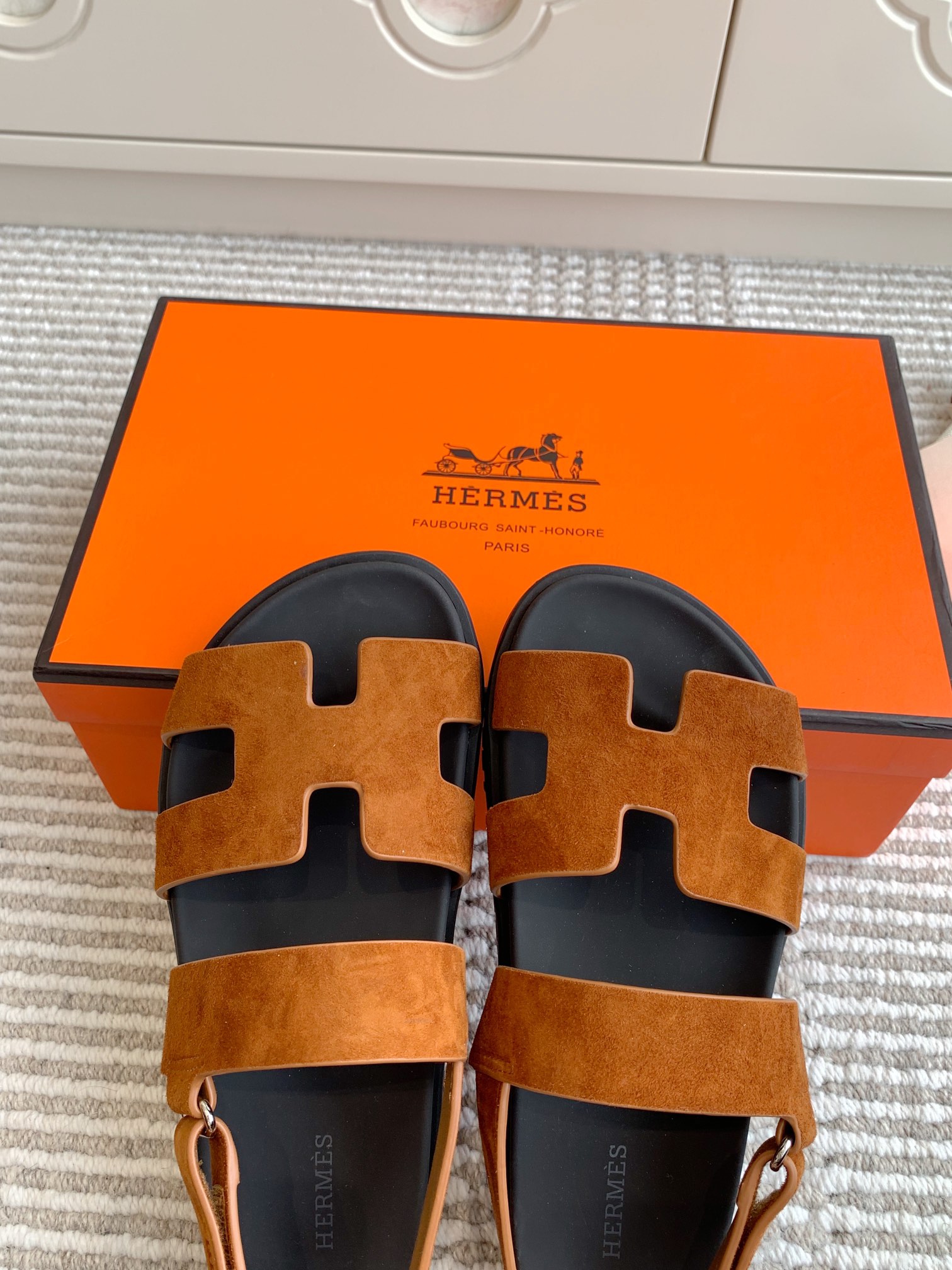 HERMES 00369
