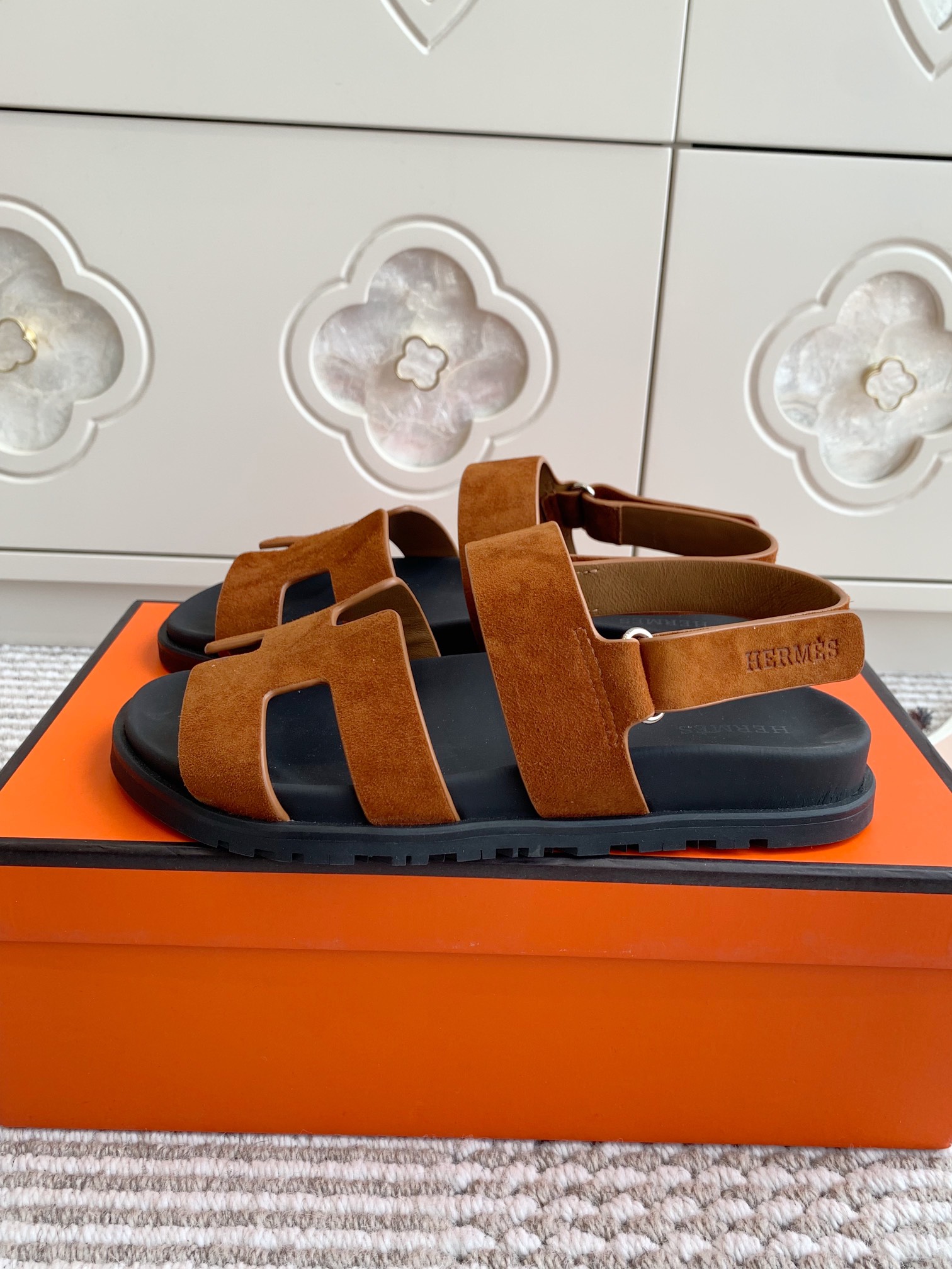 HERMES 00369