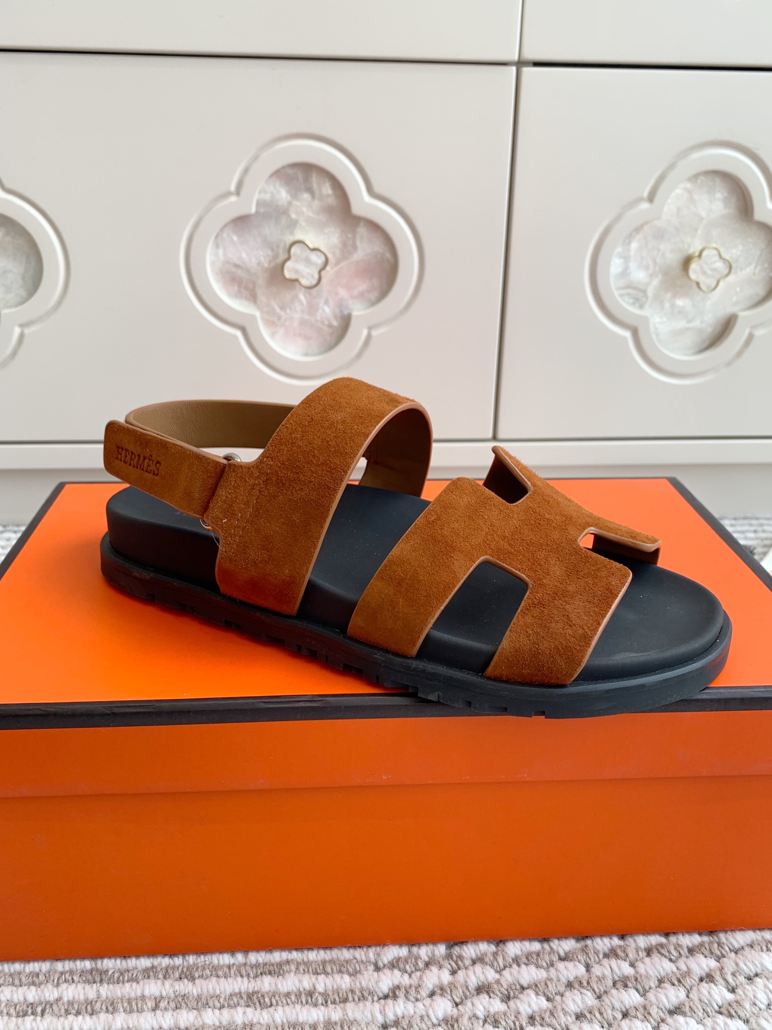 HERMES 00369