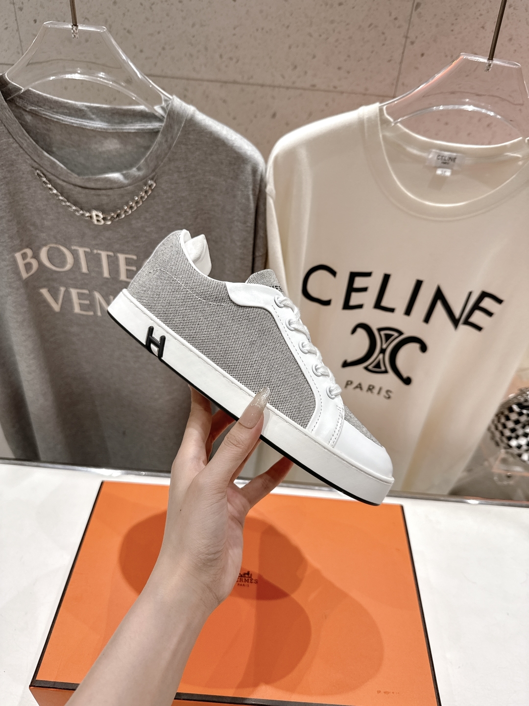HERMES  00369