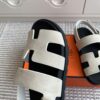 HERMES 00379