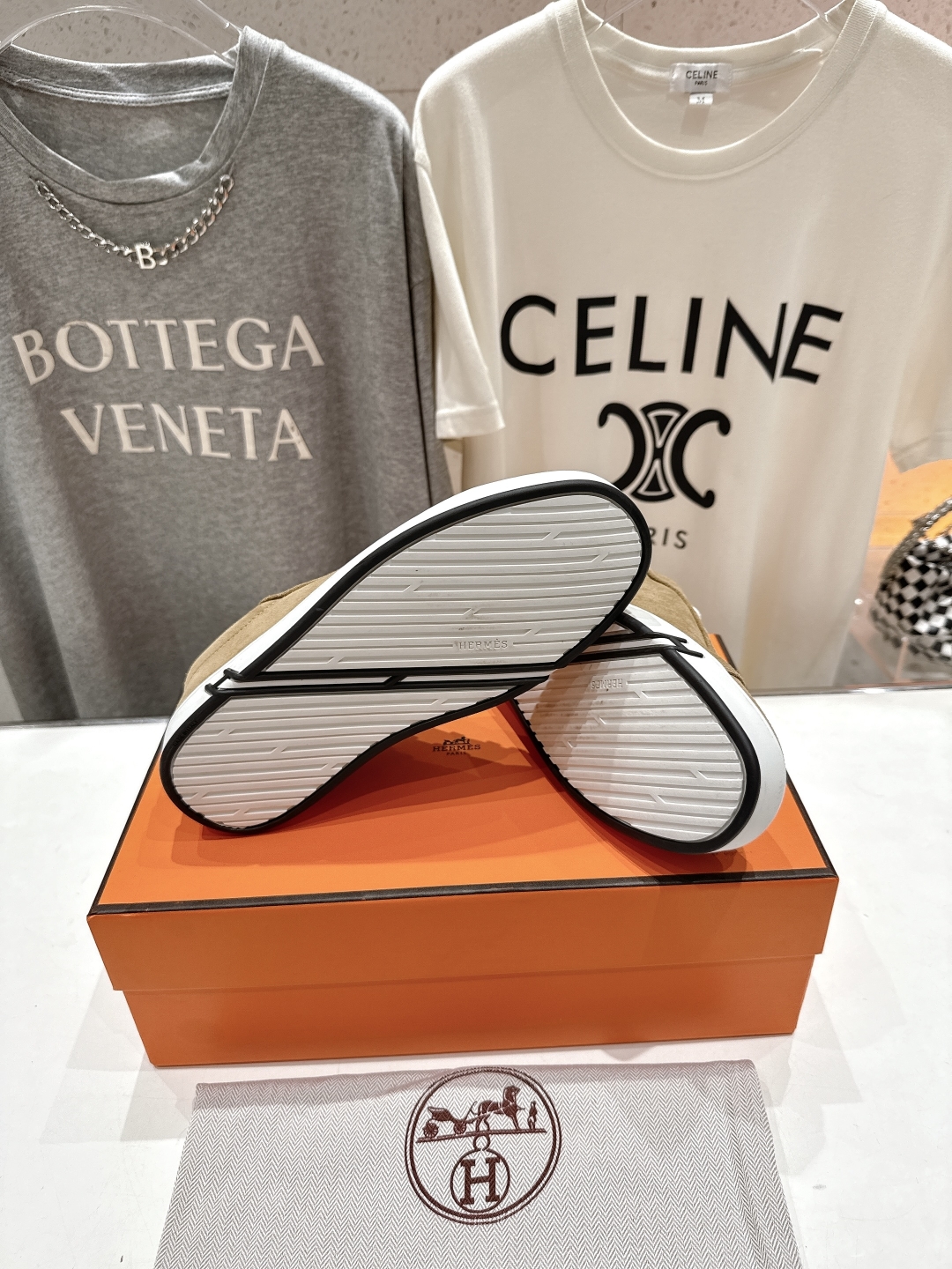 HERMES  00379