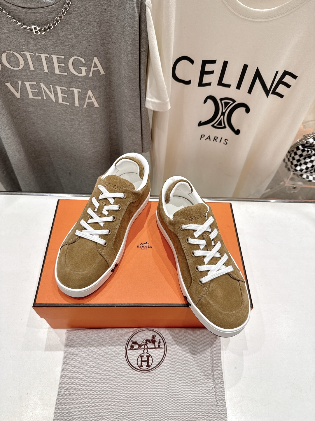 HERMES  00379