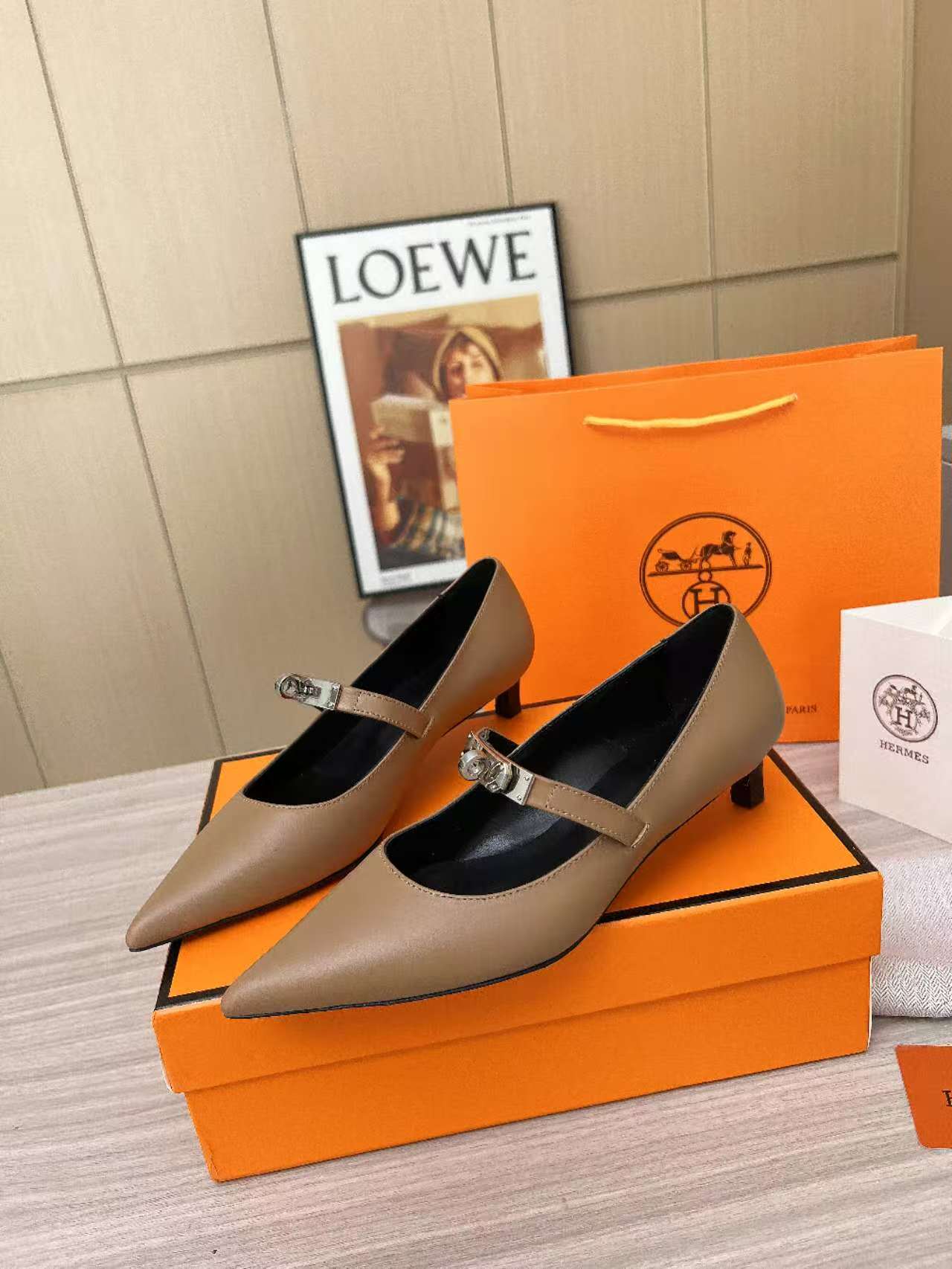 HERMES 00389