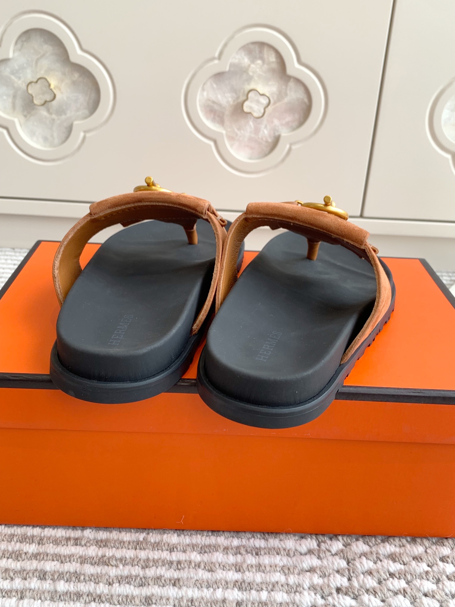 HERMES 00389