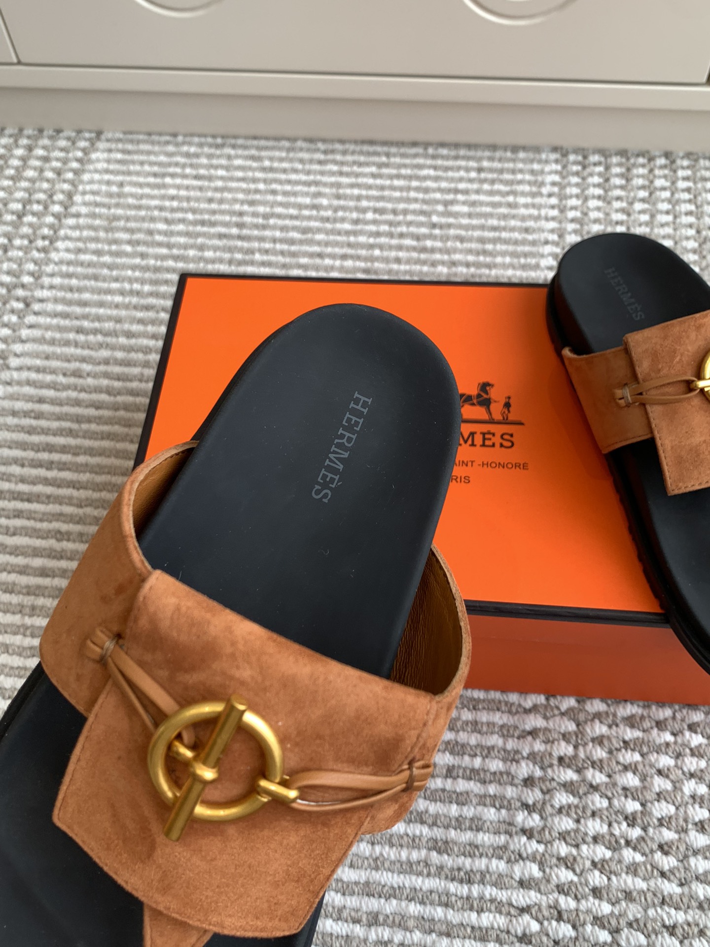 HERMES 00389