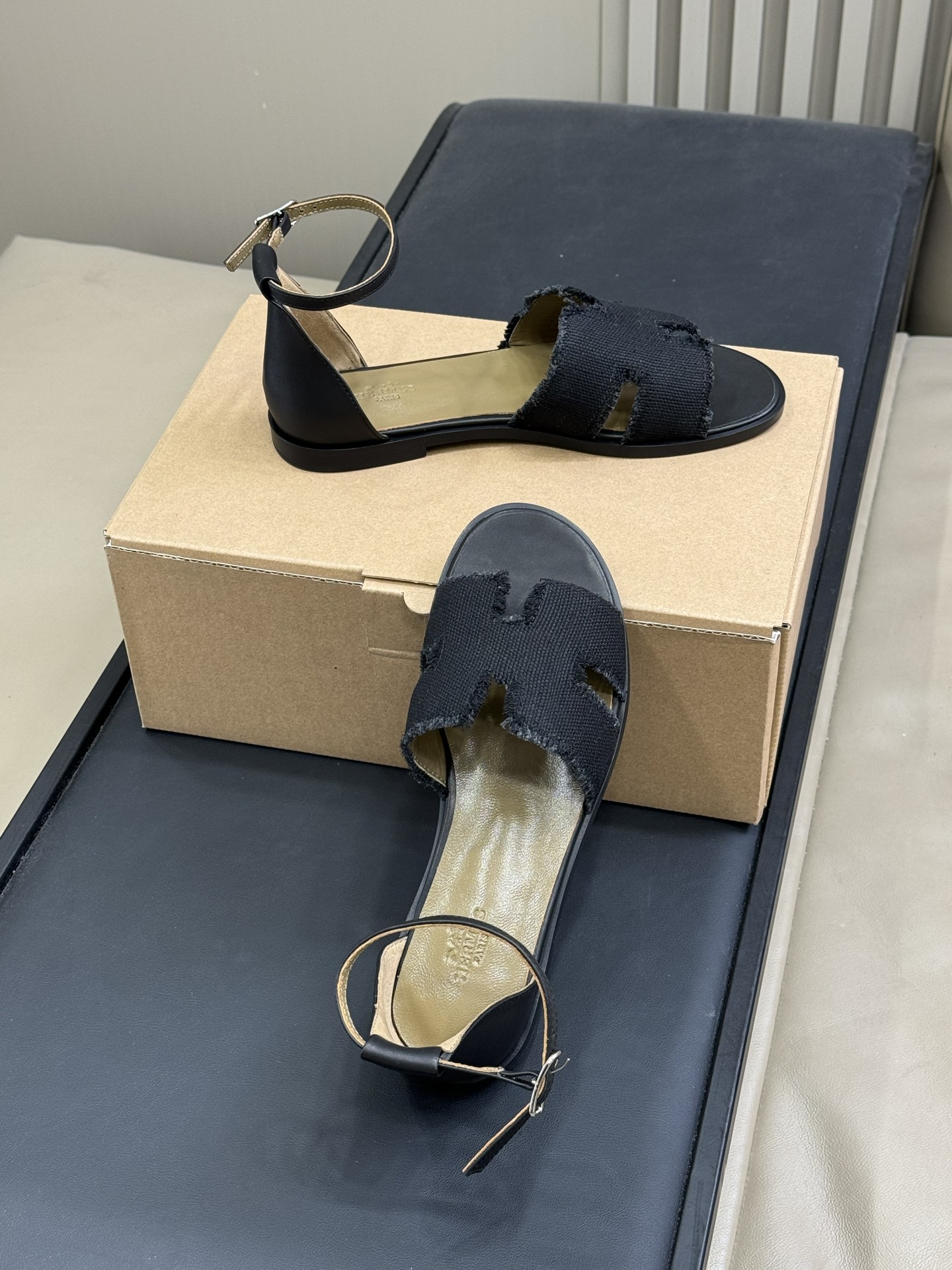 HERMES 00396