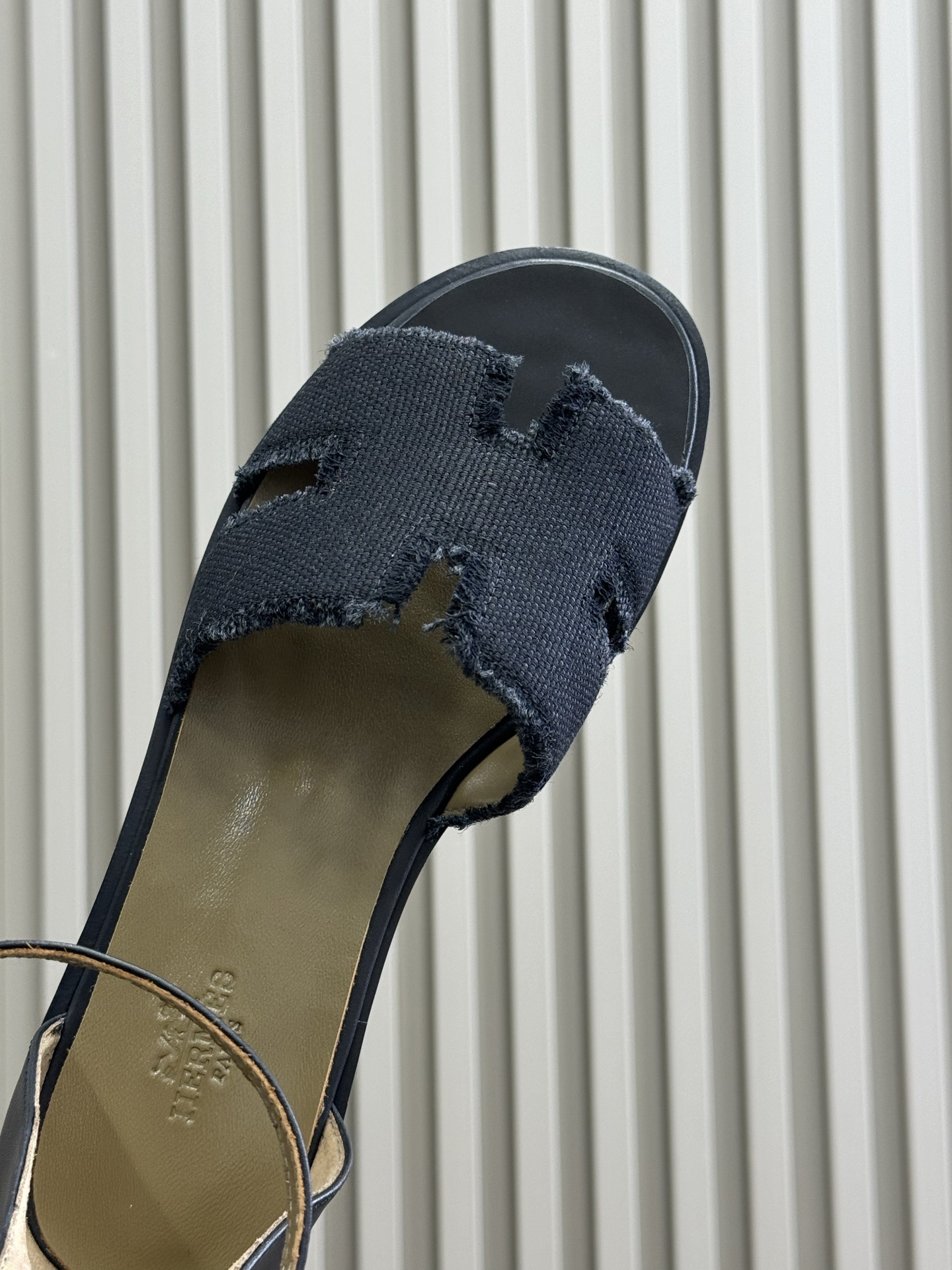 HERMES 00396