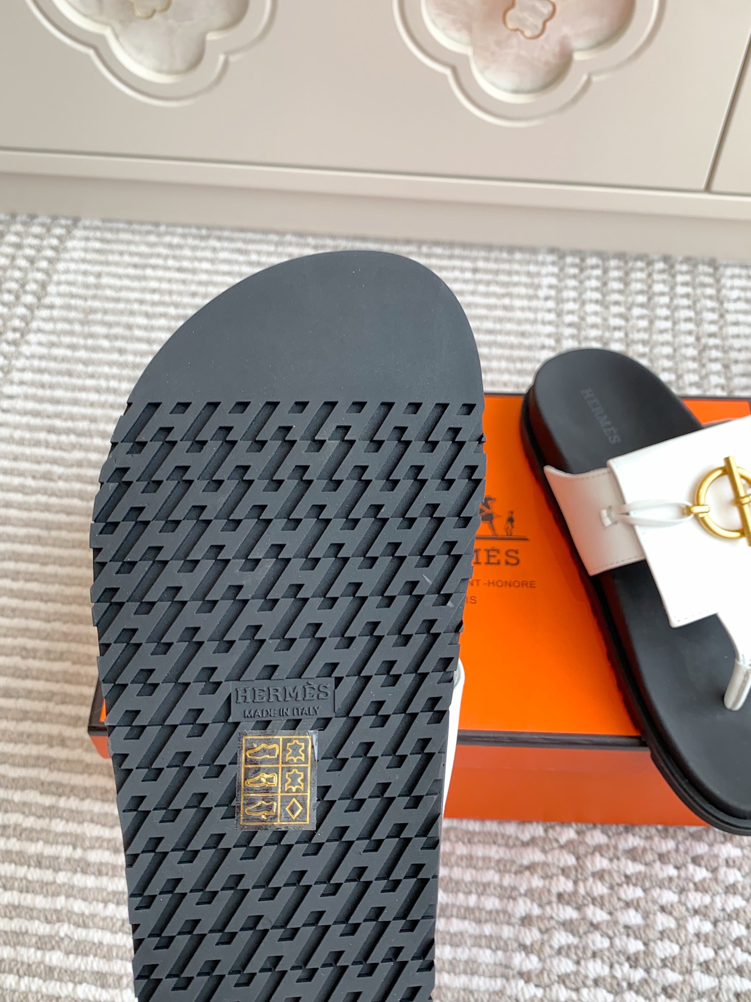 HERMES 00409