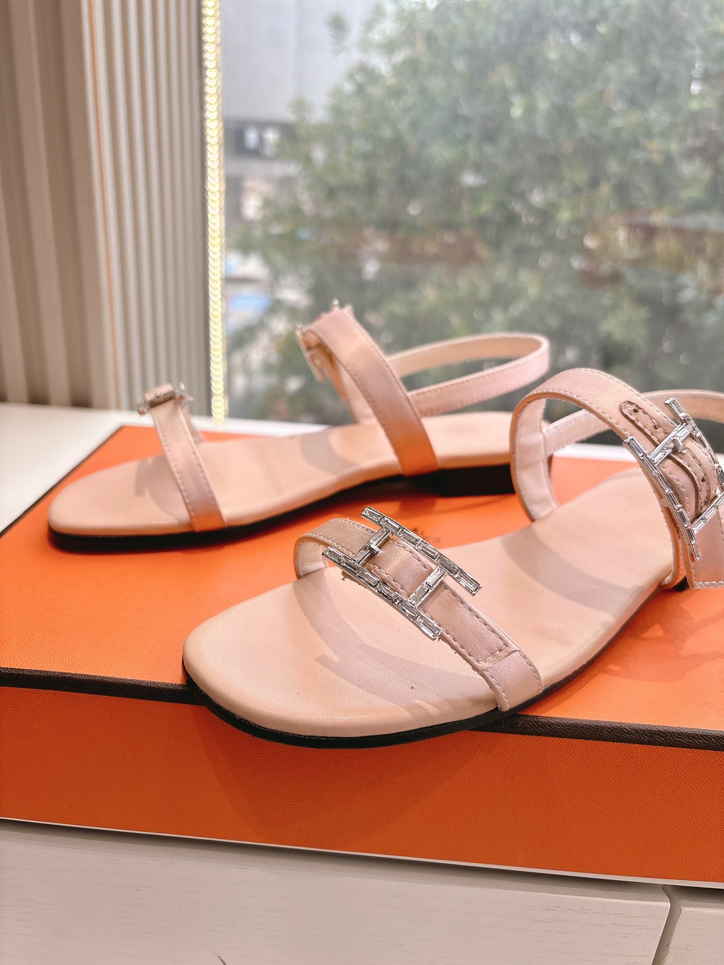 HERMES Calfskin Cristal Sandals 36.5 Rose aube