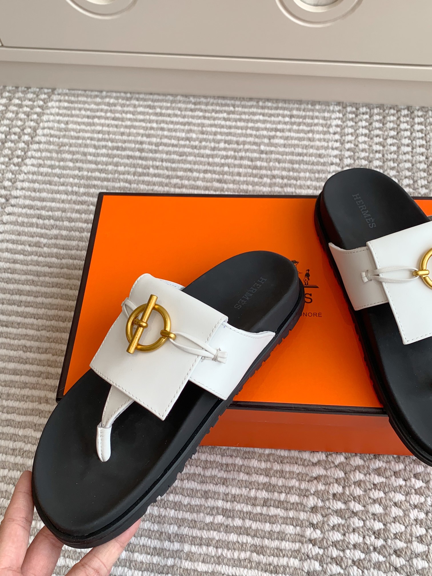 HERMES 00409