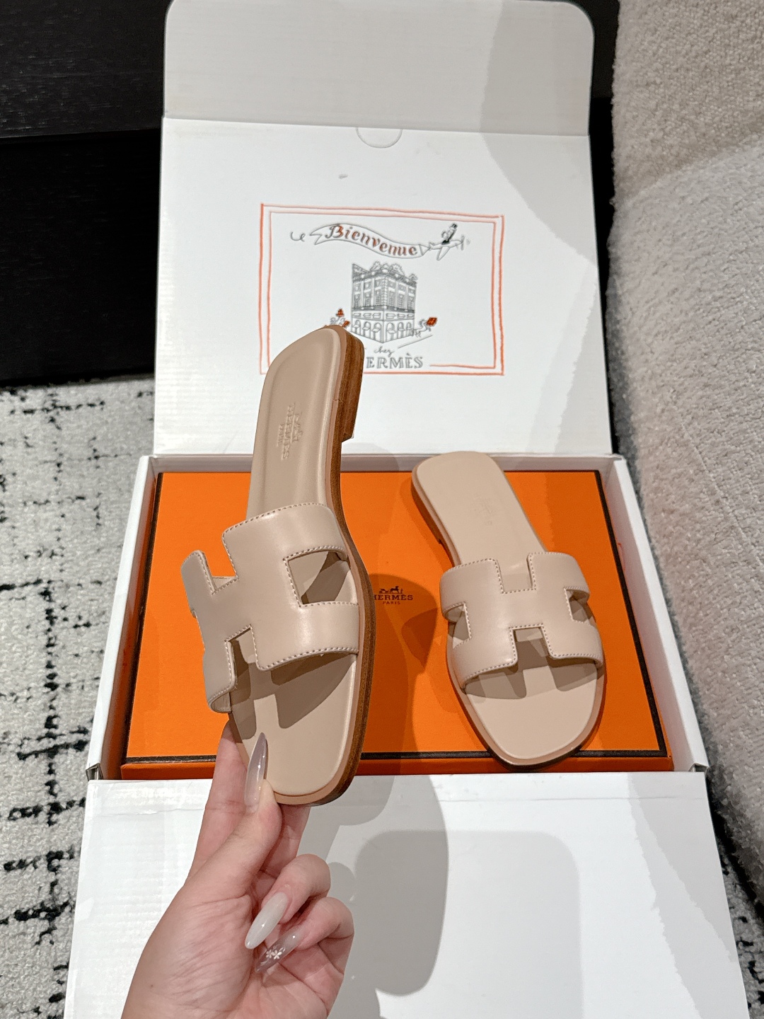 Hermès Oran Sandal – Nude Light Beige Calfskin,
