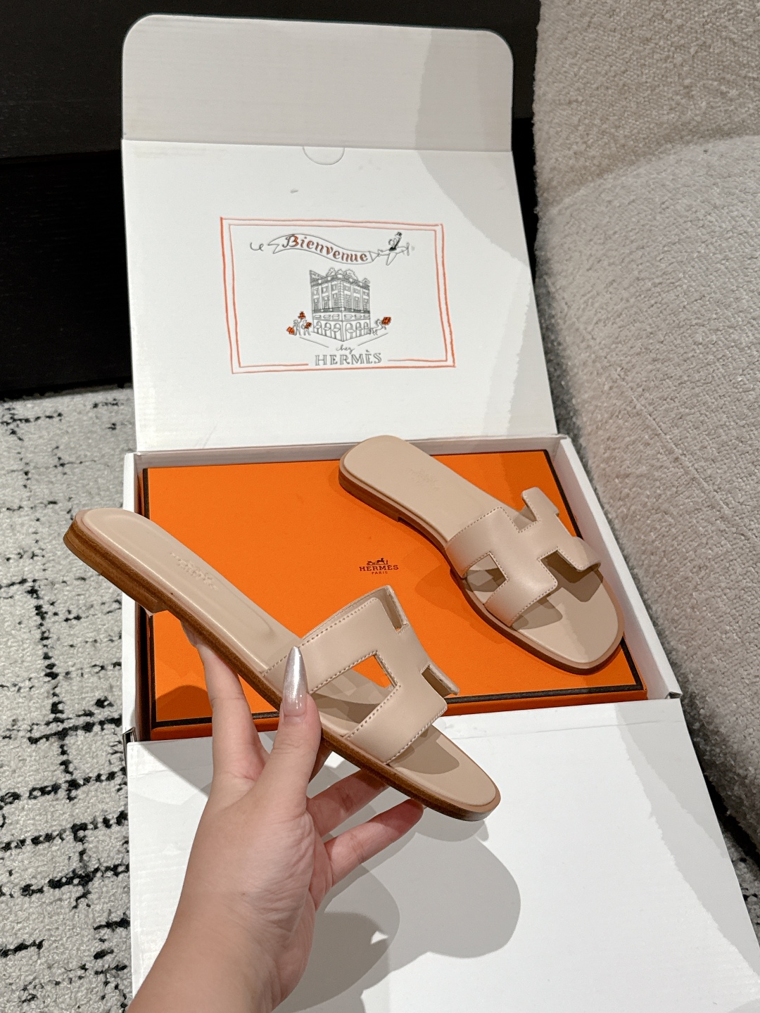 Hermès Oran Sandal – Nude Light Beige Calfskin,