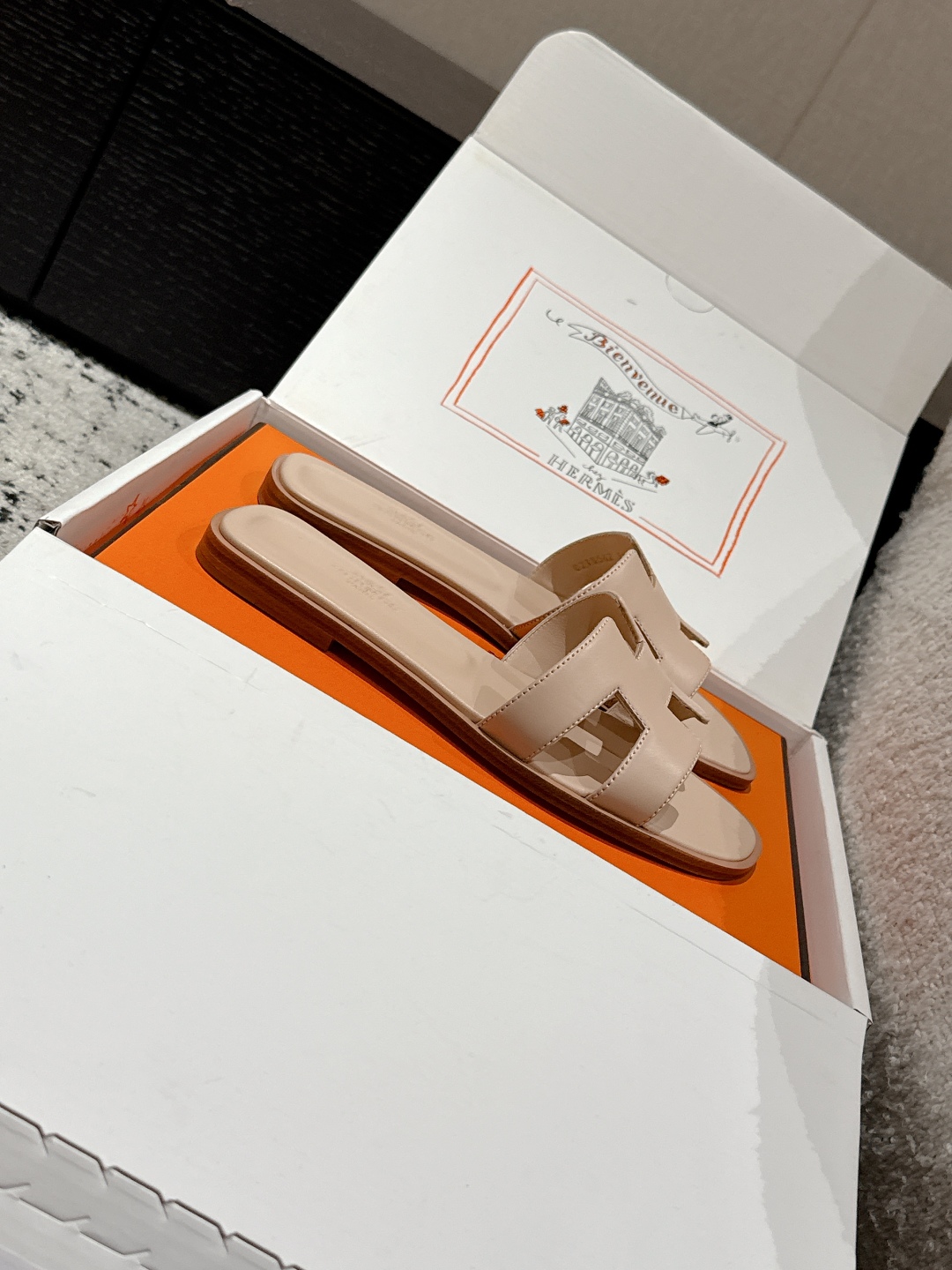 Hermès Oran Sandal – Nude Light Beige Calfskin,
