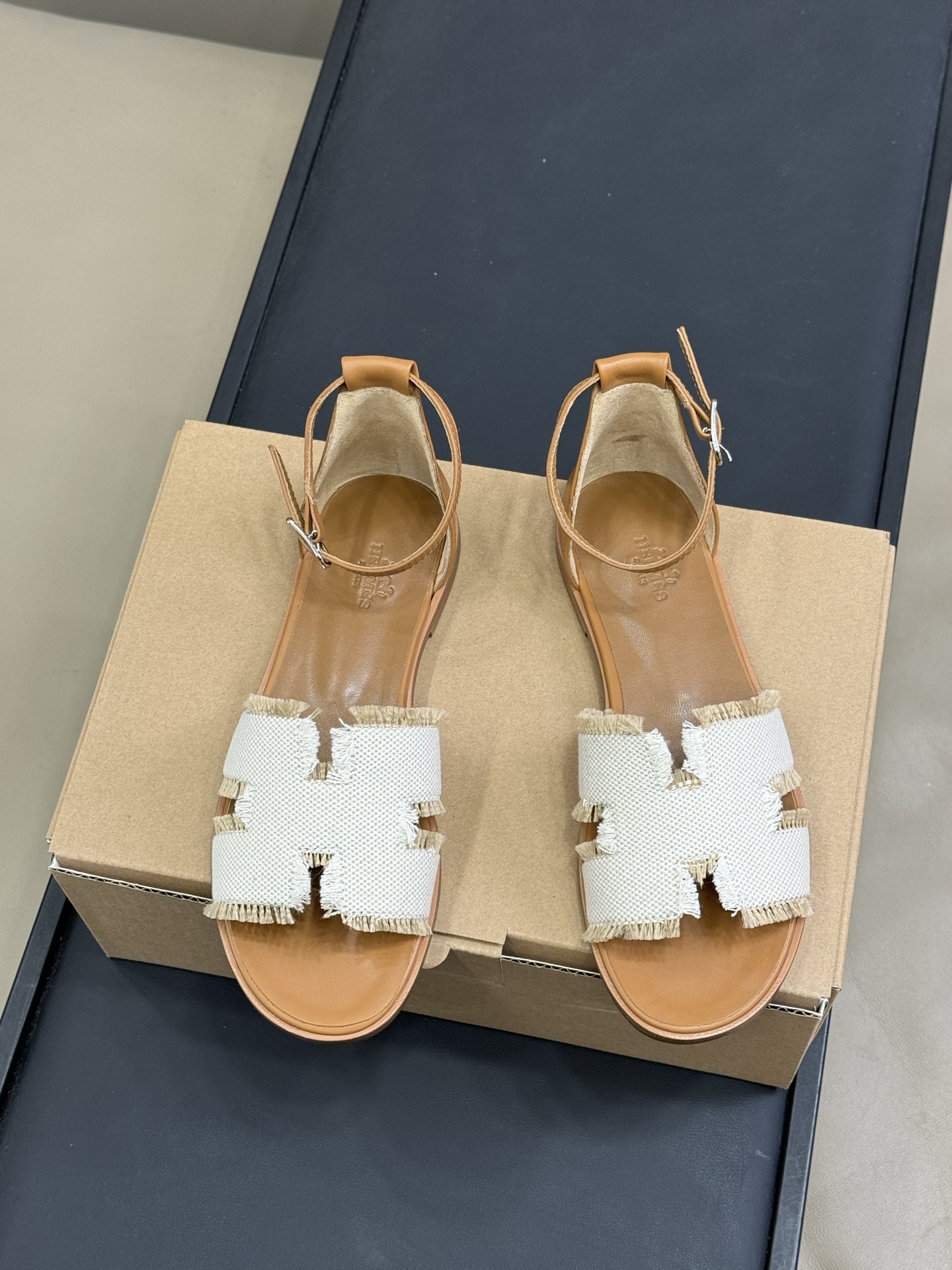 HERMES 00416