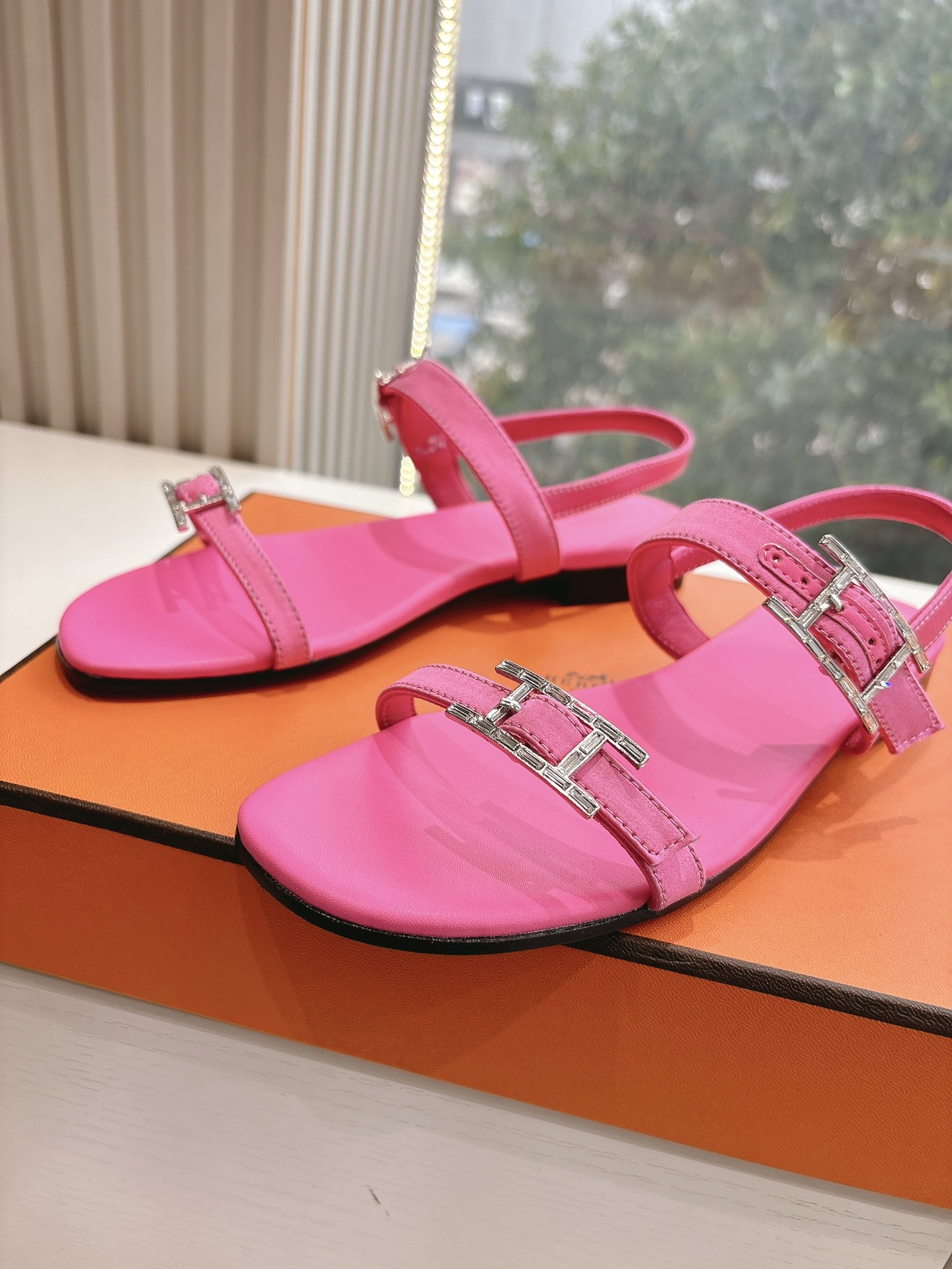 HERMES 00419 Hermes Calfskin Cristal Sandals Pink Sold Out