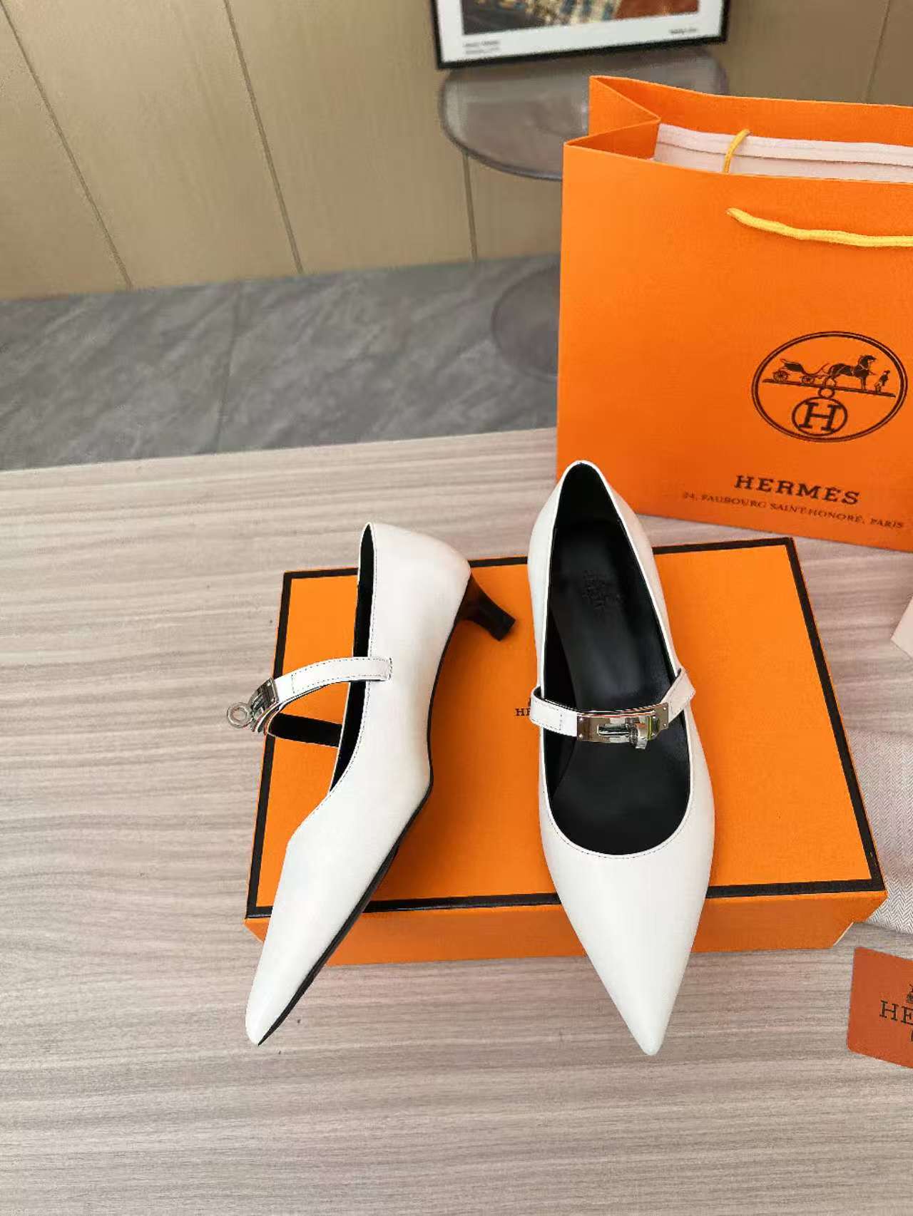 HERMES 00419