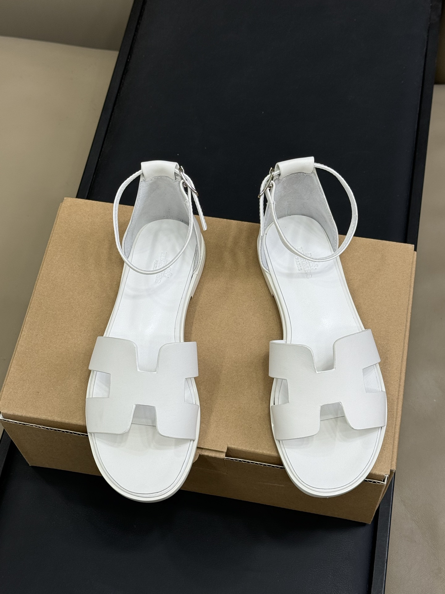HERMES 00426