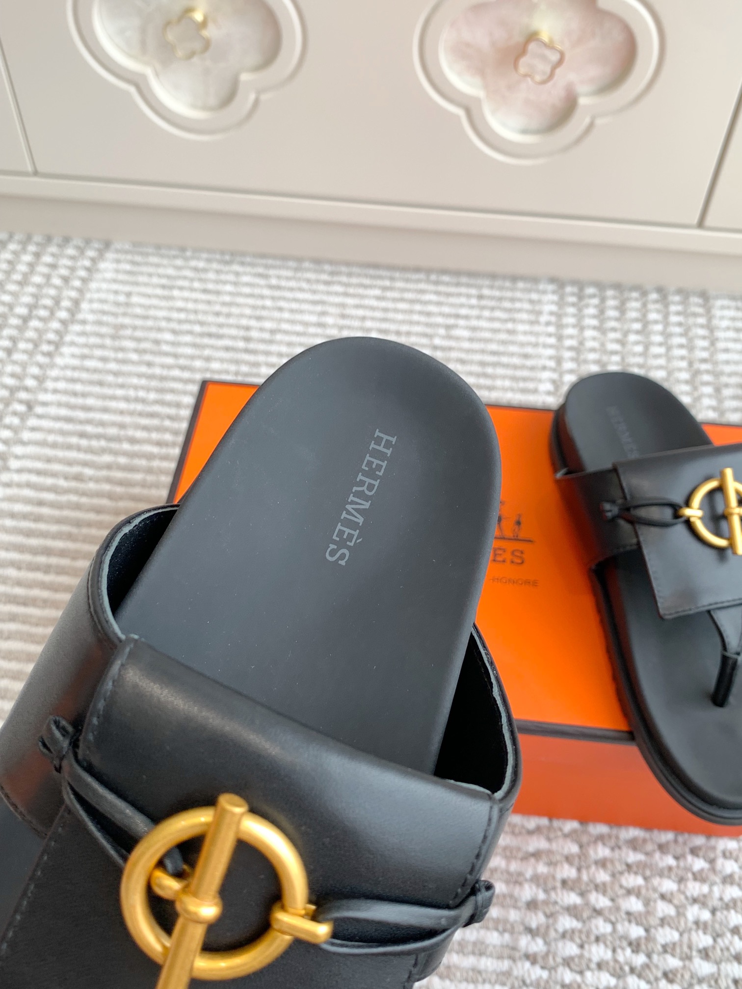 HERMES 00429