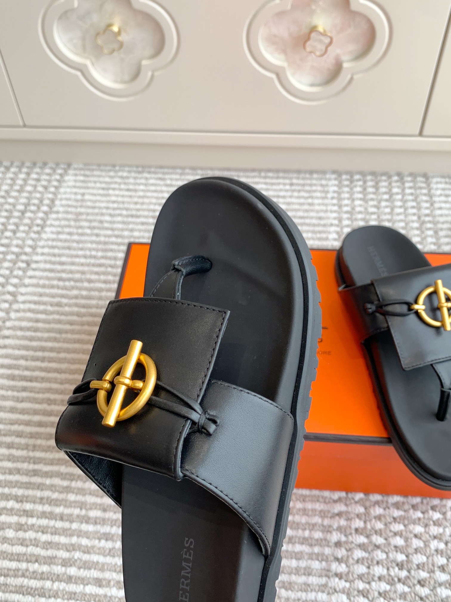 HERMES 00429