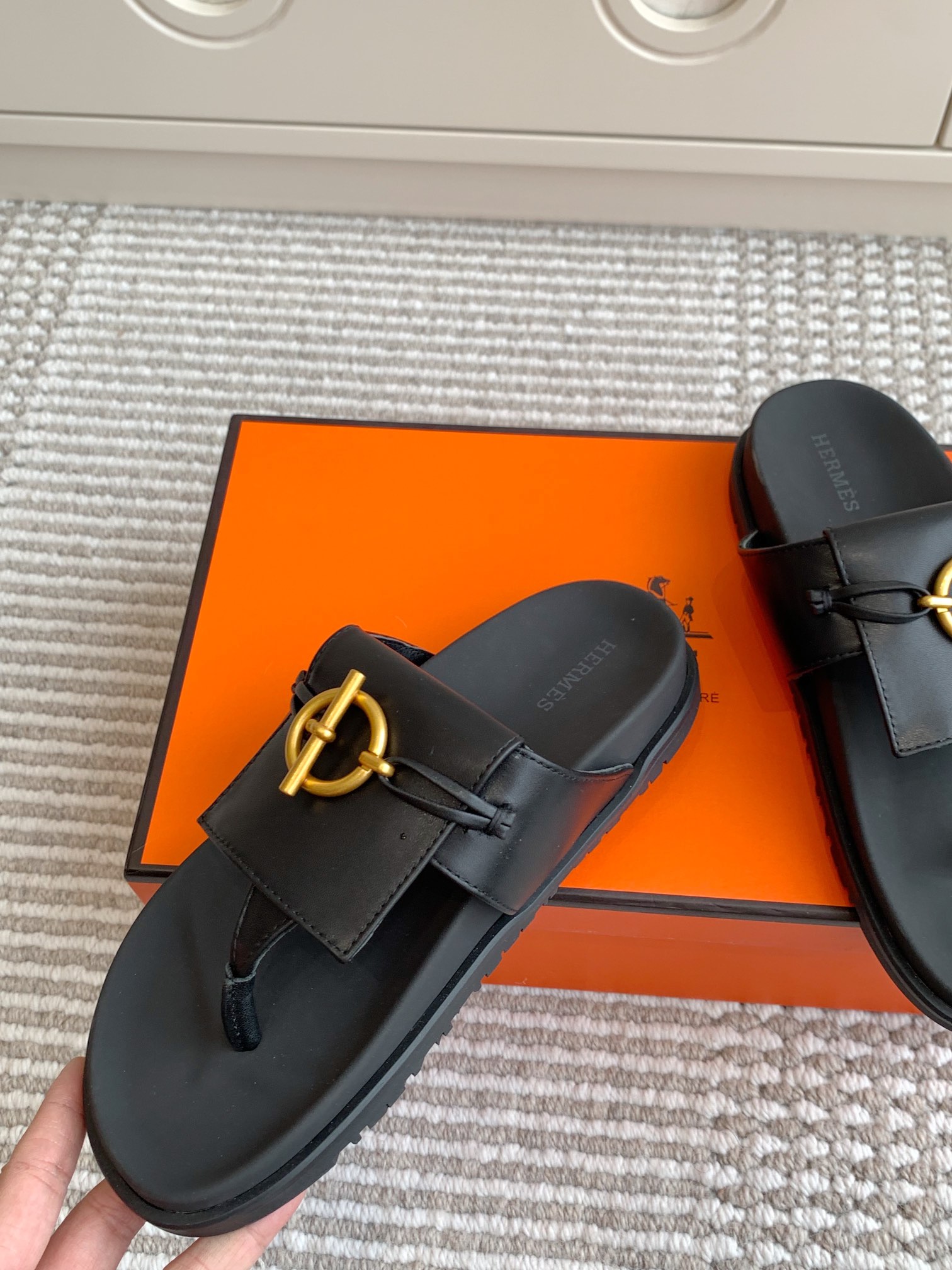HERMES 00429