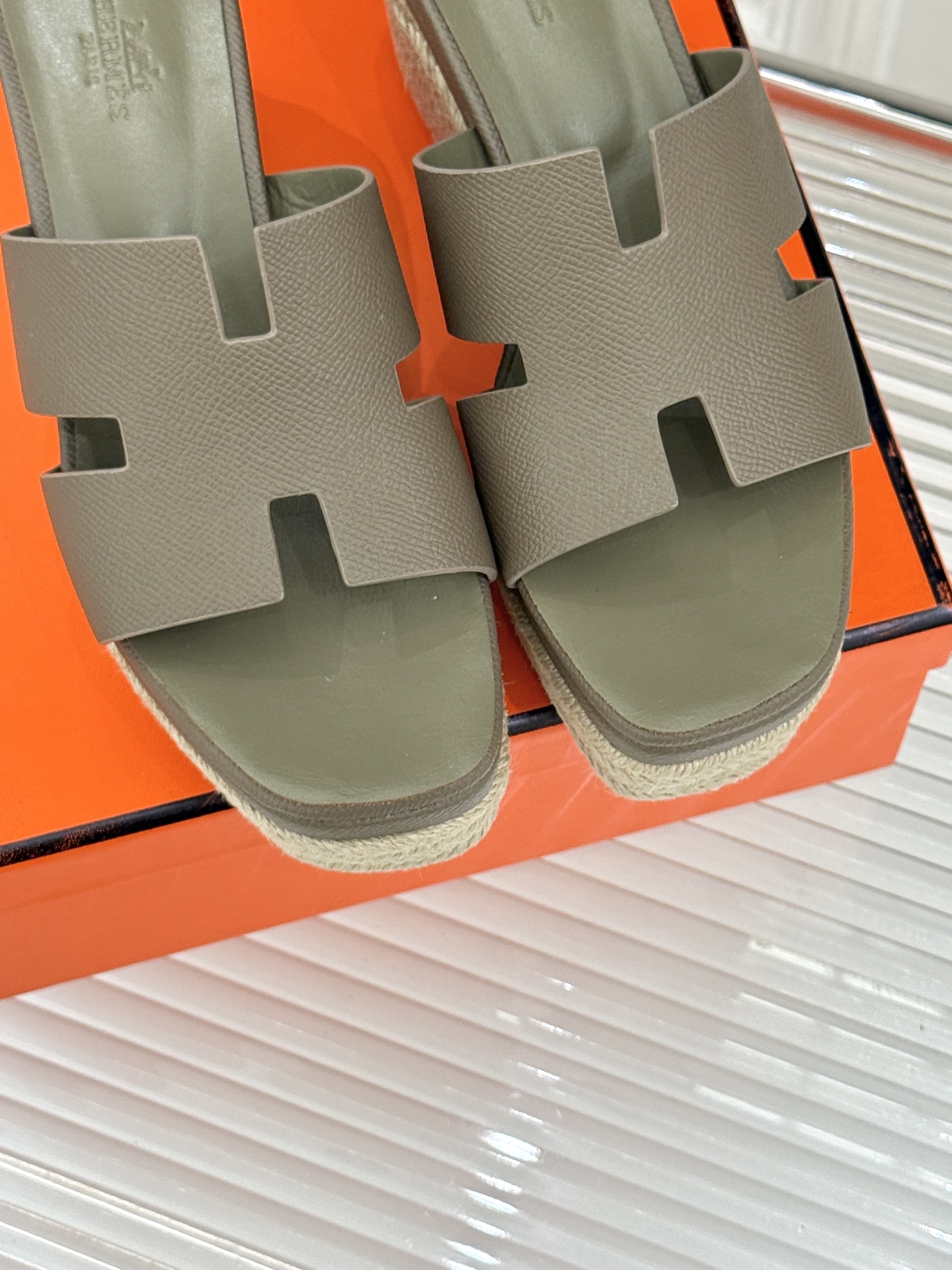 HERMES  00429