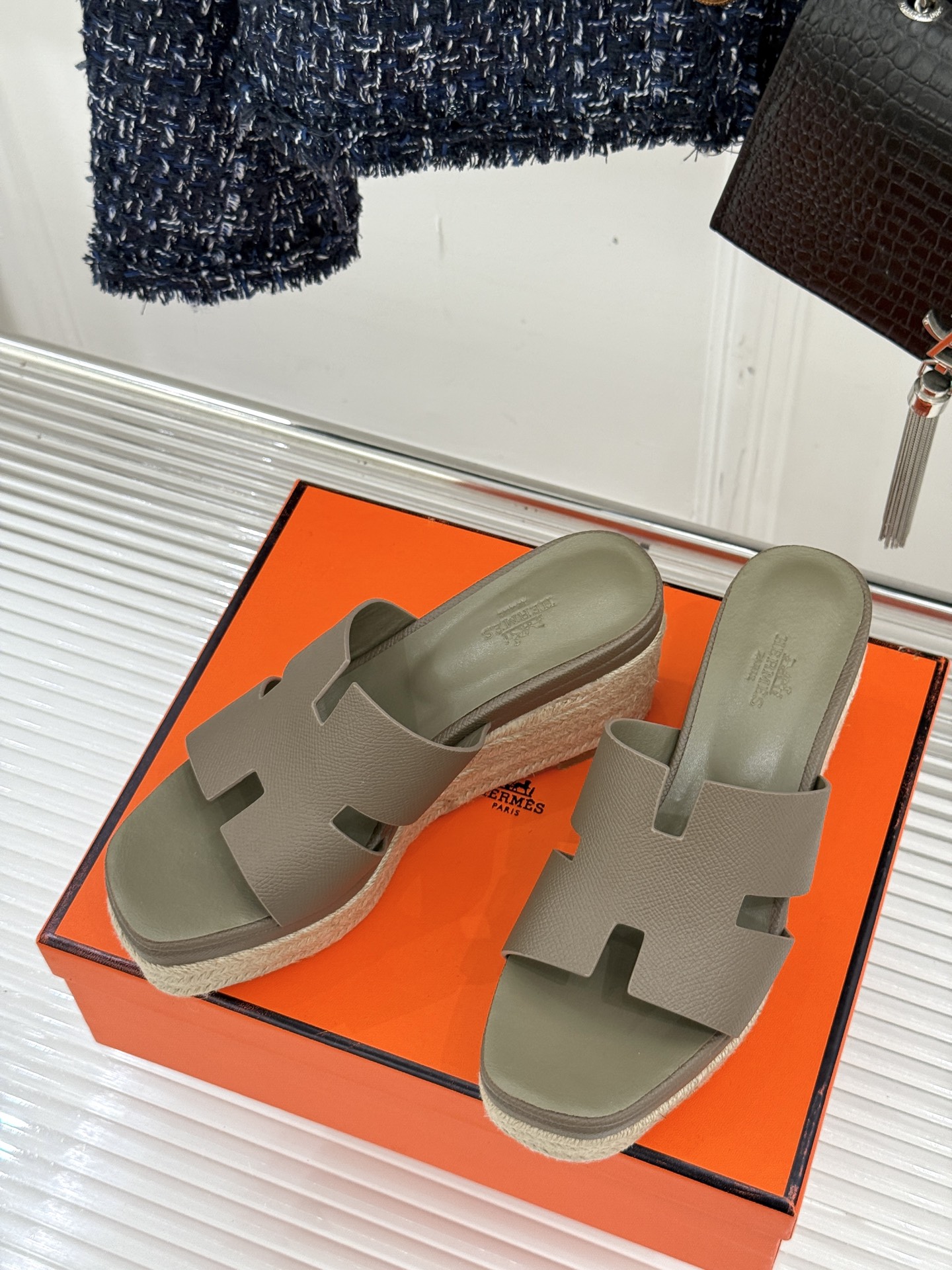 HERMES  00429
