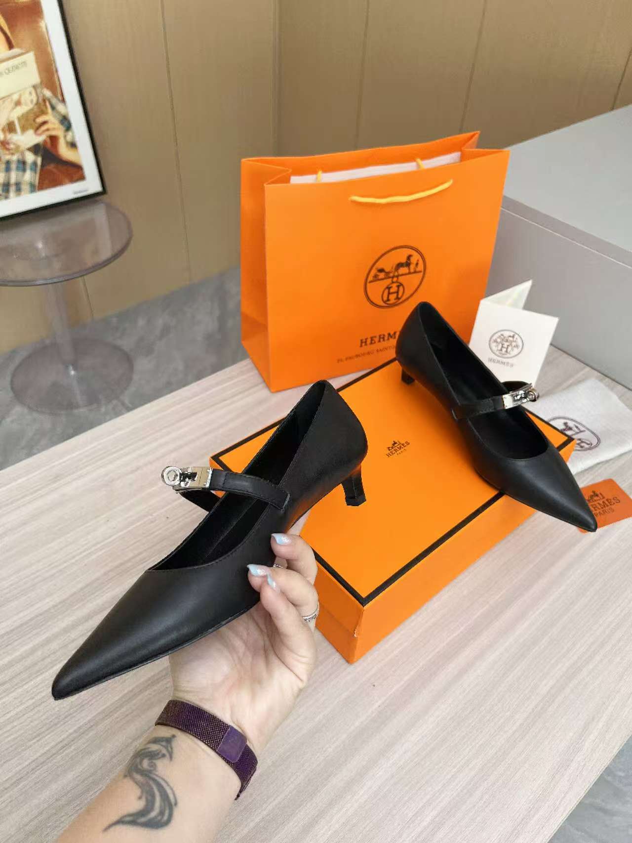 HERMES 00429