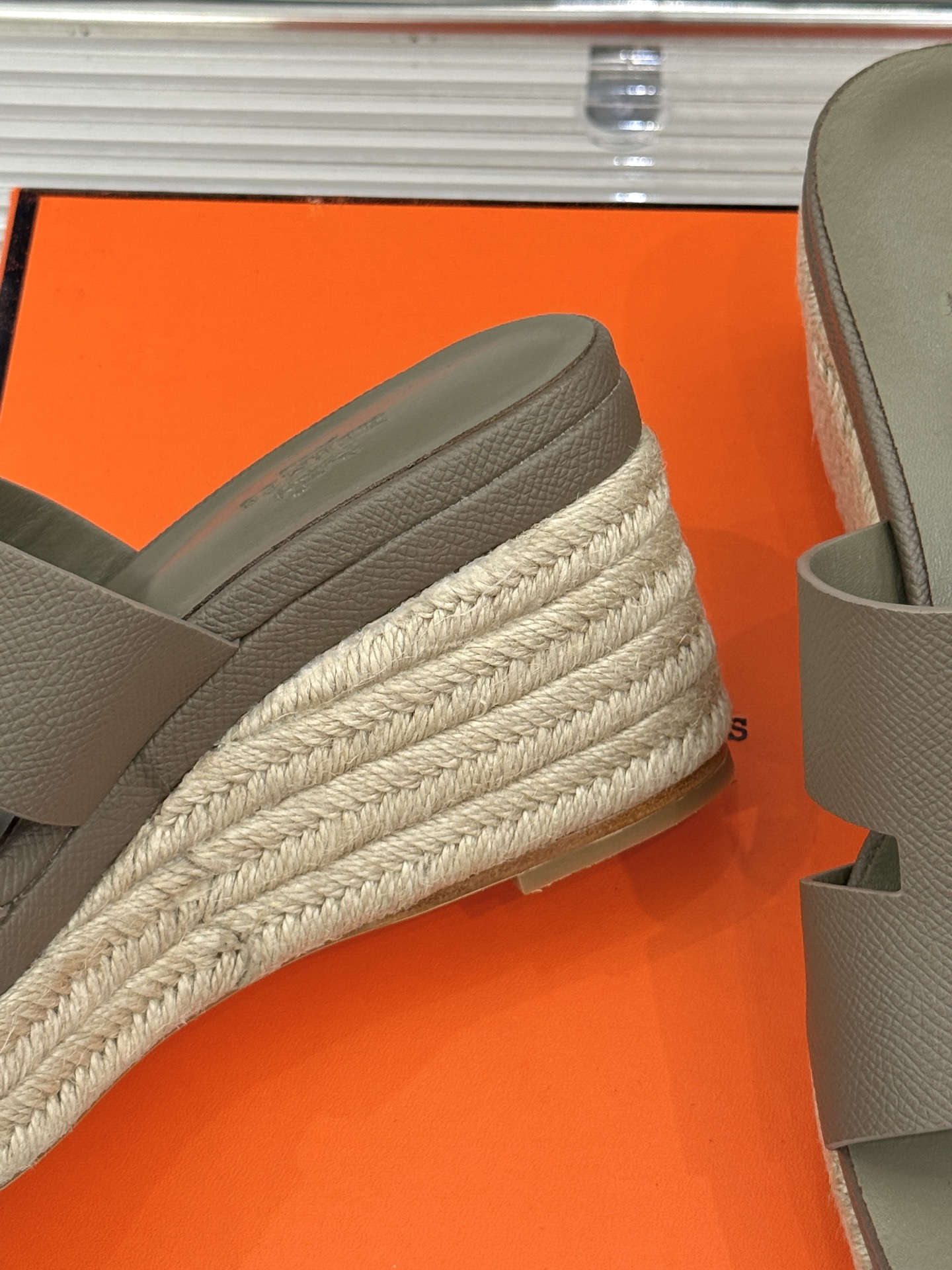 HERMES  00429