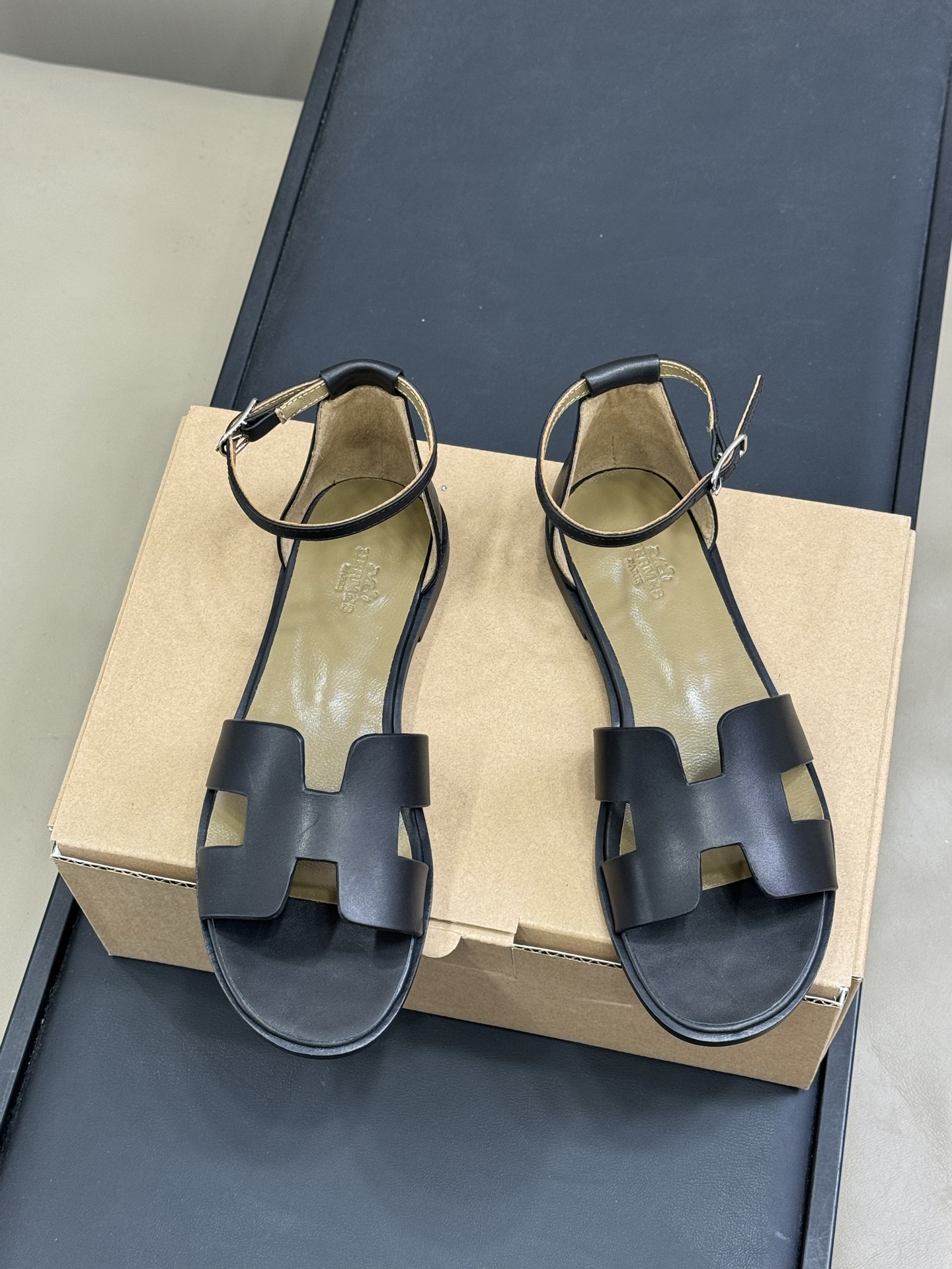 HERMES 00436
