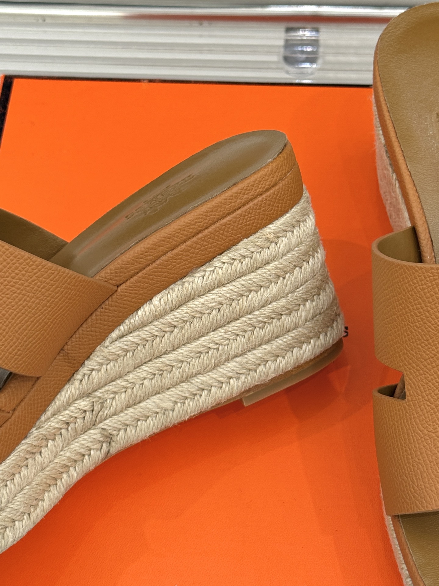 HERMES  00439