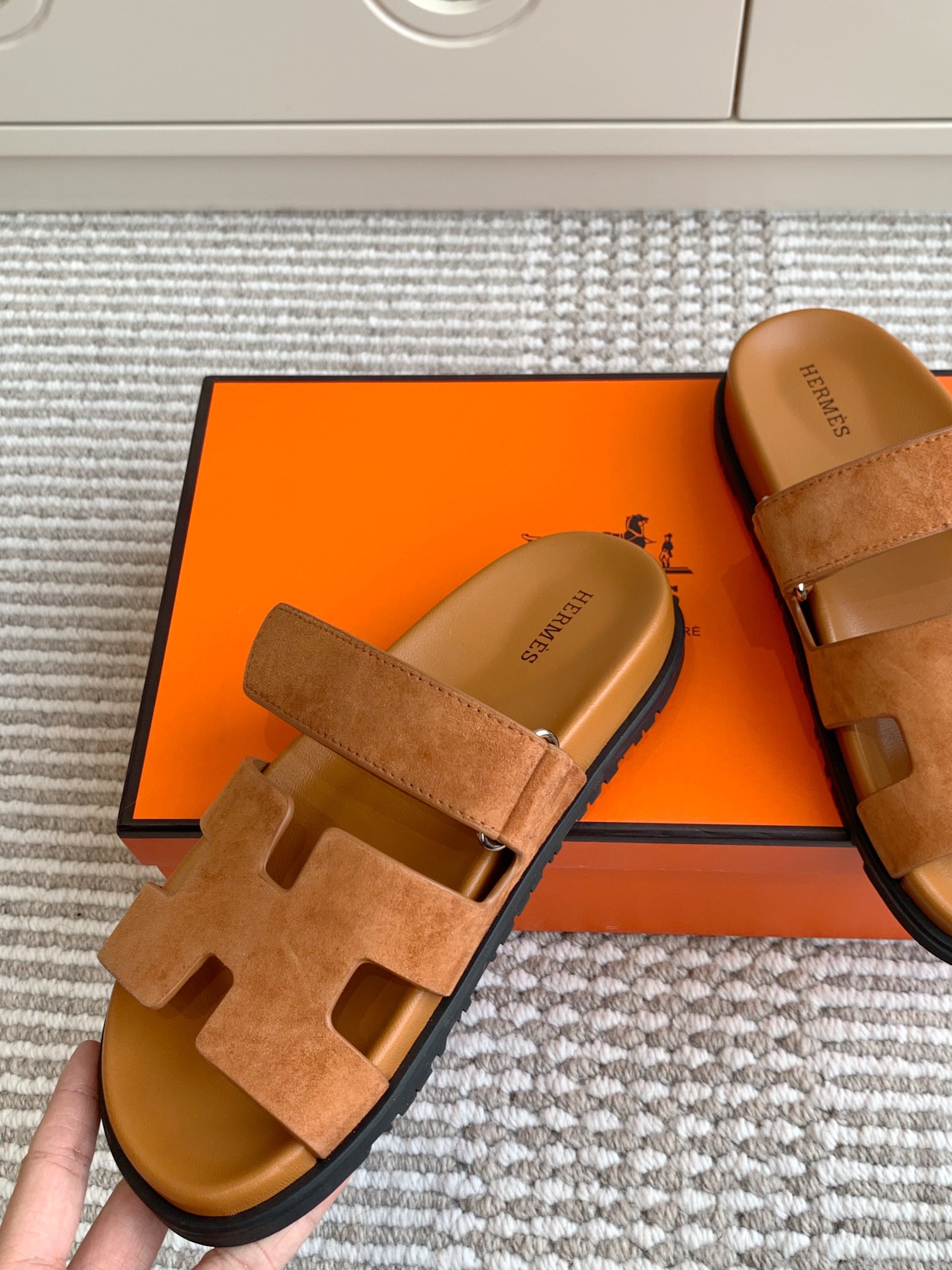 HERMES 00439