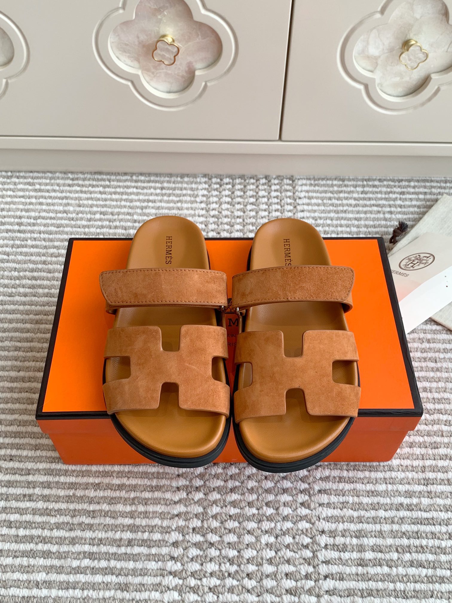 HERMES 00439