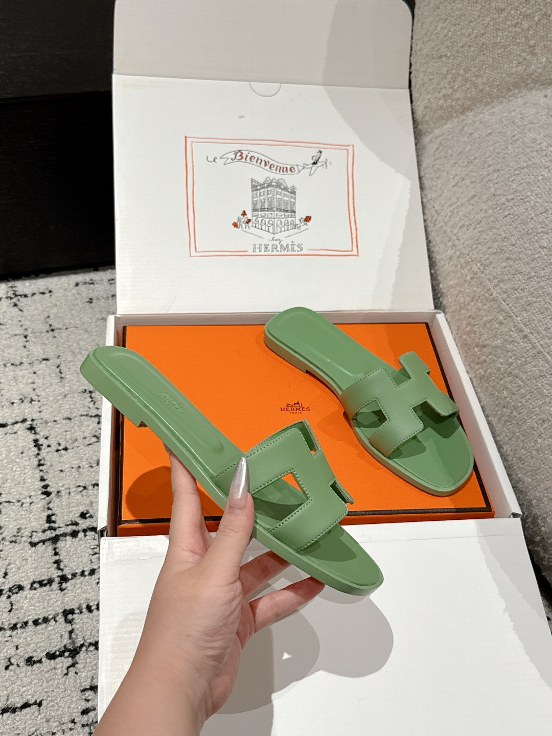HERMES 00449 Hermès Women's Sandals Hermès Women's Sandals Green Leather
